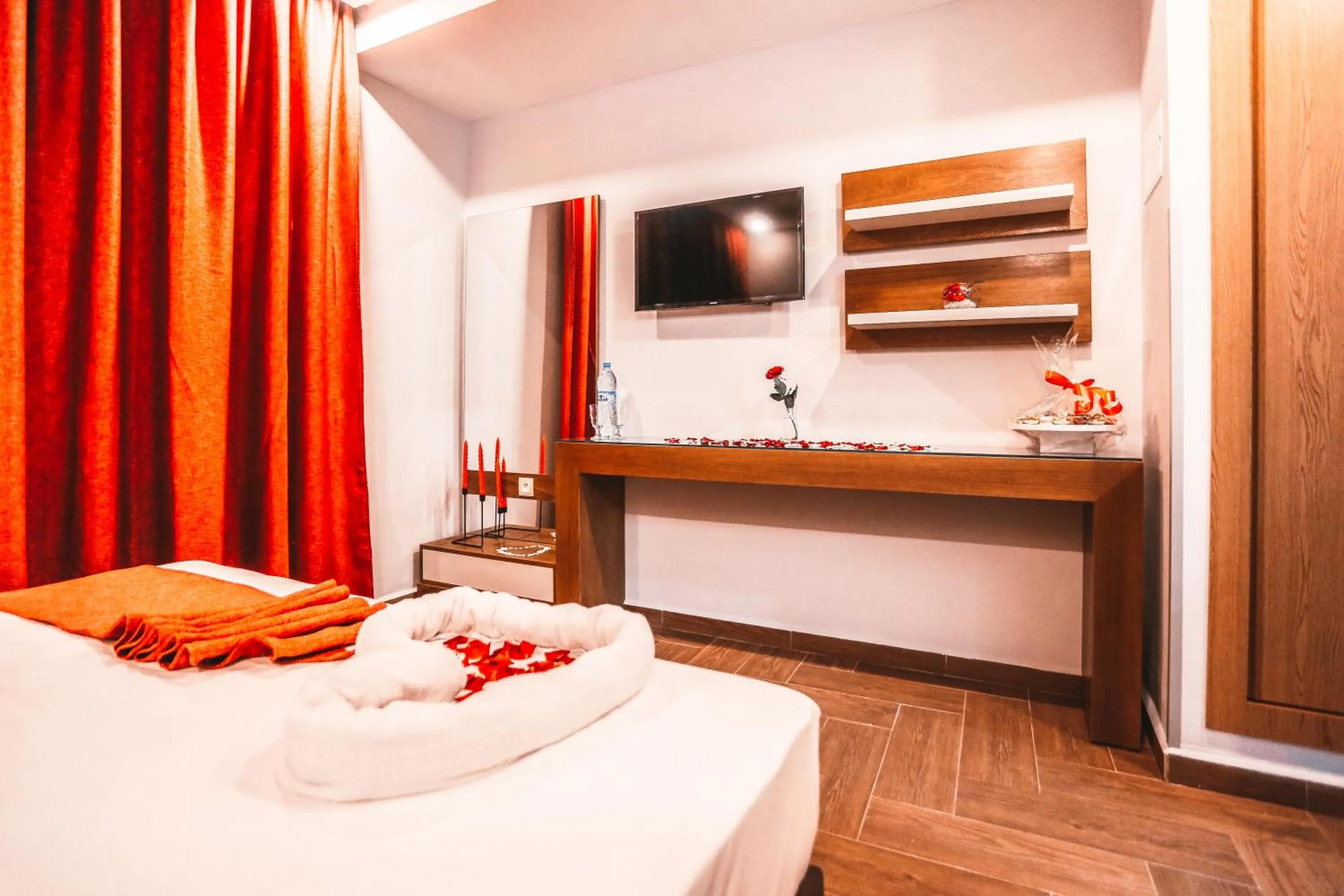 Communal lounge/ TV room in HOTEL MAKARIM TETOUAN