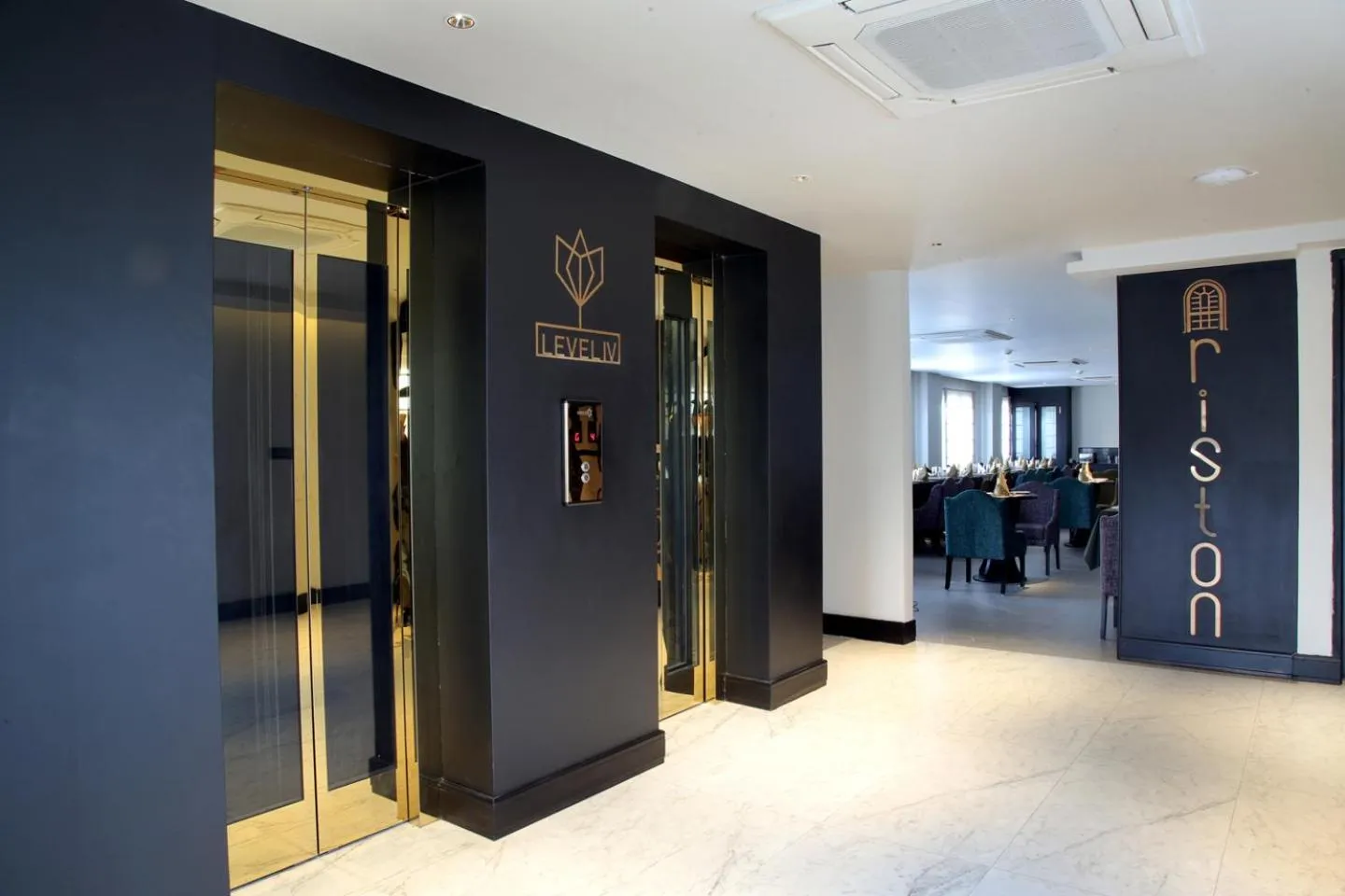 Restaurant/places to eat in LEMARQ