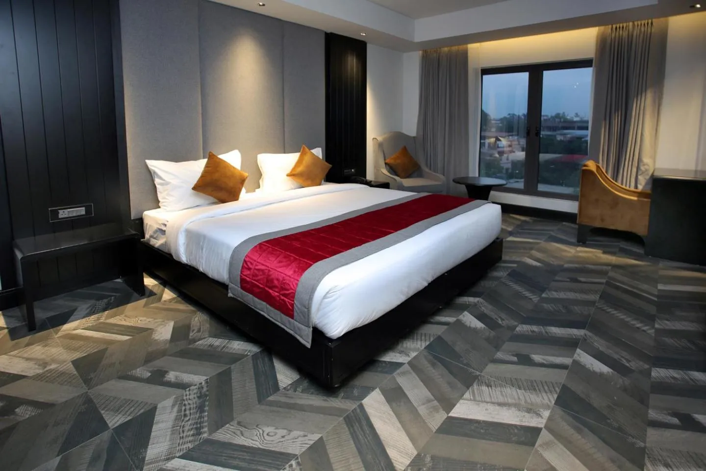 Photo of the whole room, Bed in LEMARQ