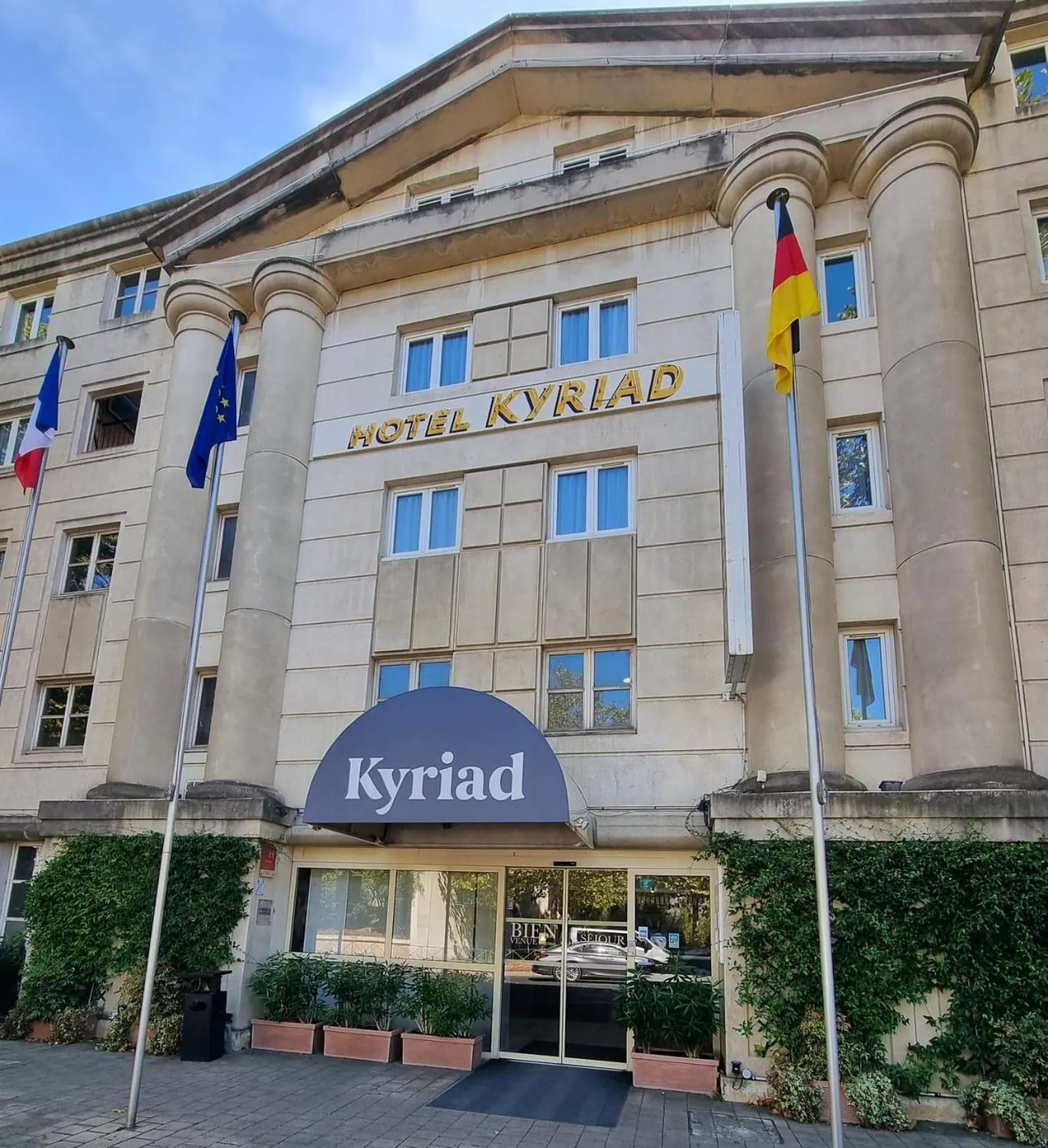 Property building in Kyriad Hotel Montpellier Centre Antigone