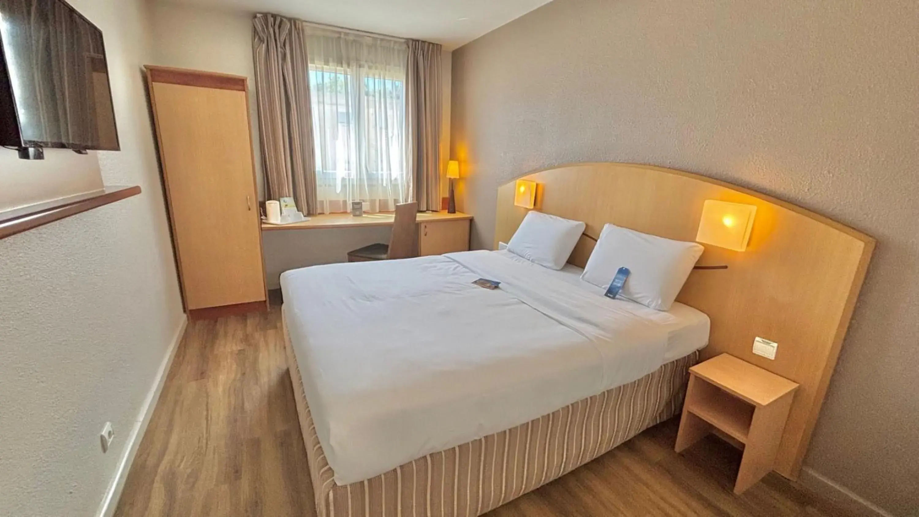 Double Room in Kyriad Hotel Montpellier Centre Antigone Double Room in Kyriad Hotel Montpellier Centre Antigone