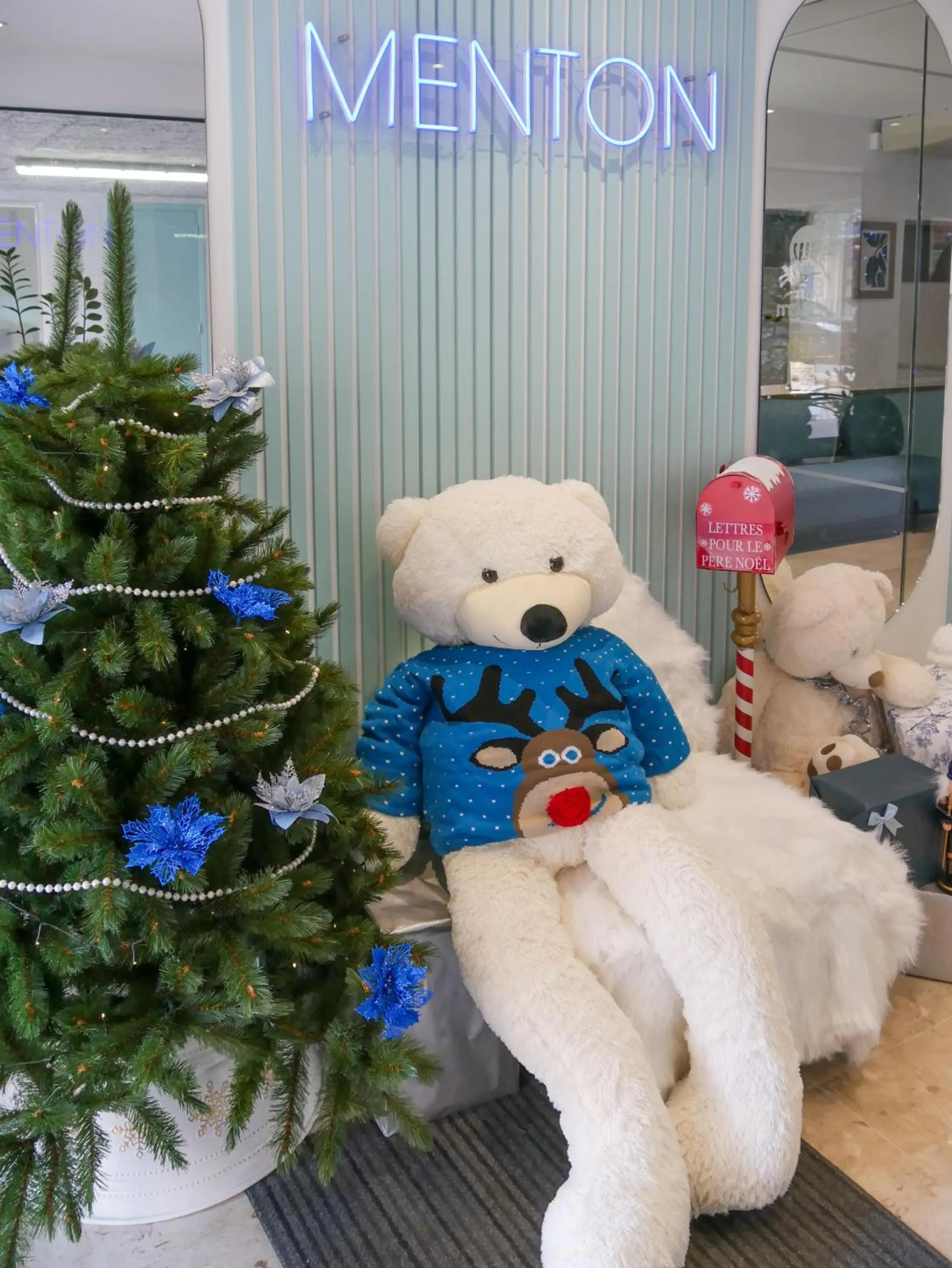 Lobby or reception in Best Western Hotel Mediterranee Menton