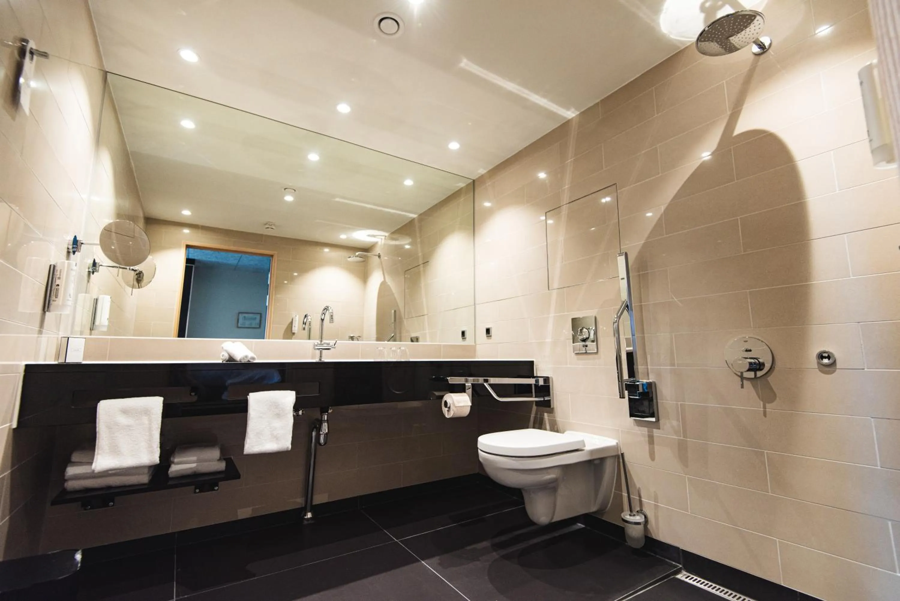 Shower in Hotel Brandan