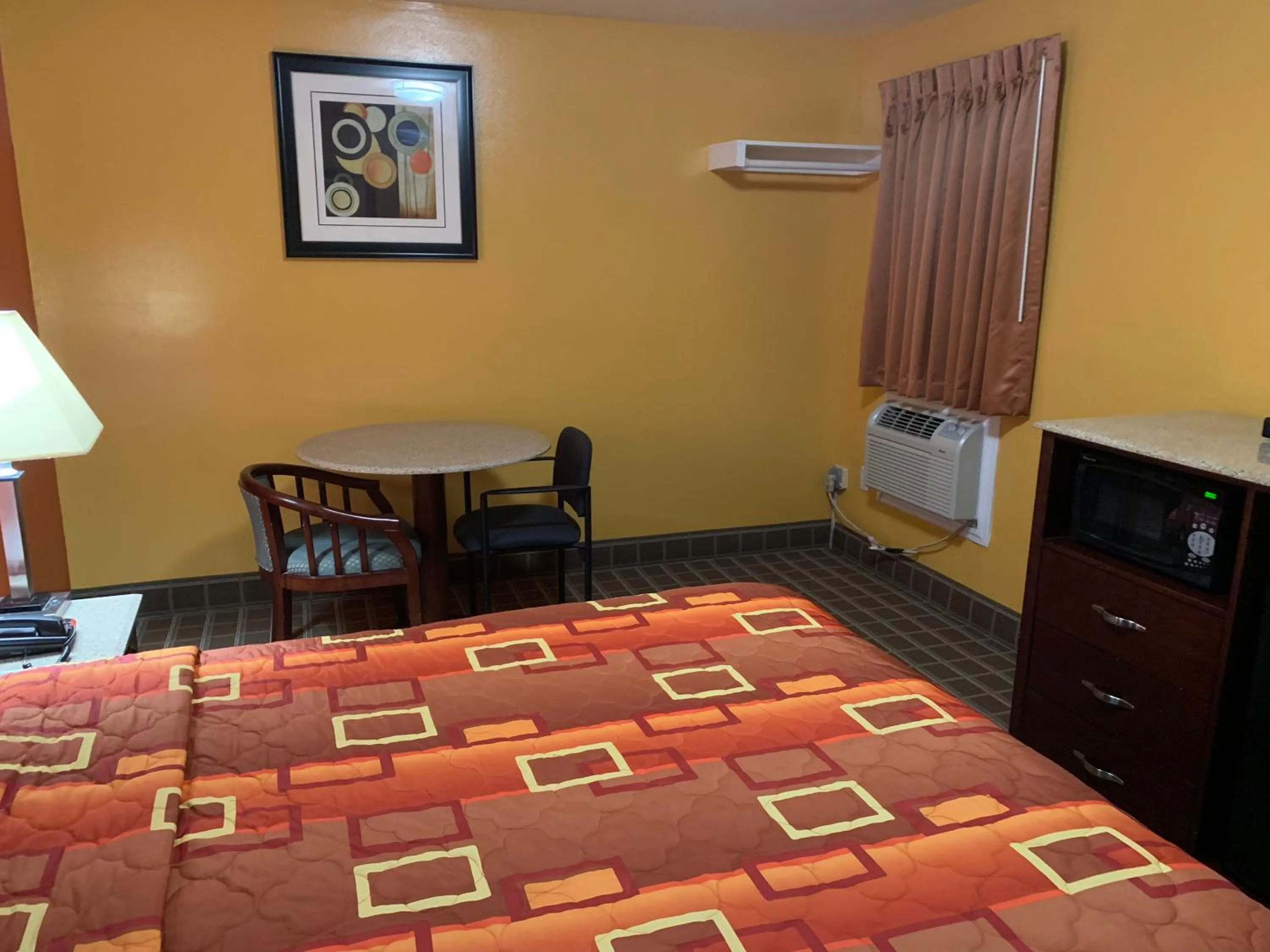 Bed in Scottish Inns Wrightstown