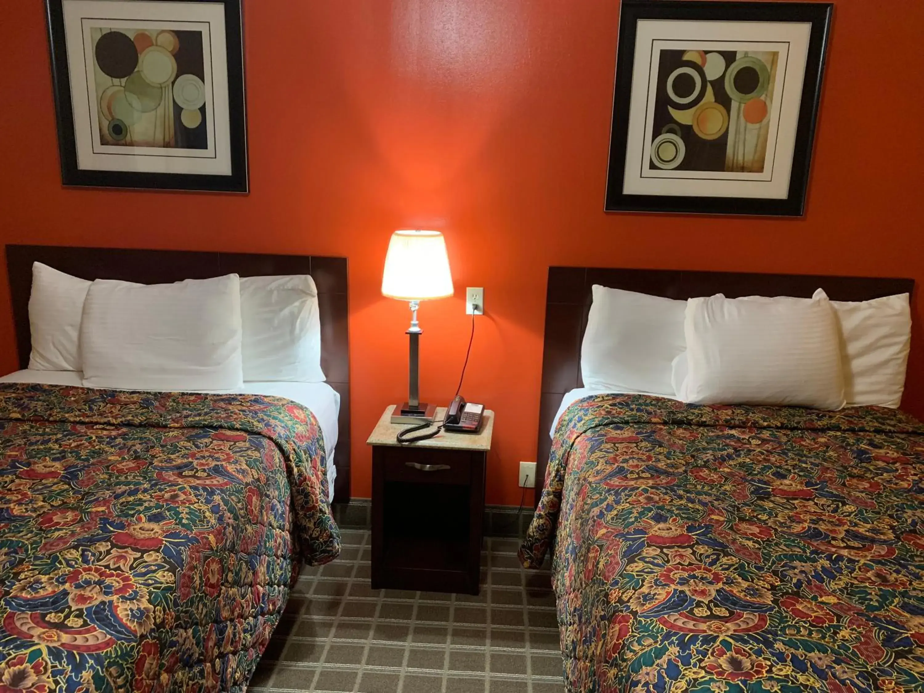 Double Room with Two Double Beds - Smoking in Scottish Inns Wrightstown Double Room with Two Double Beds - Smoking in Scottish Inns Wrightstown