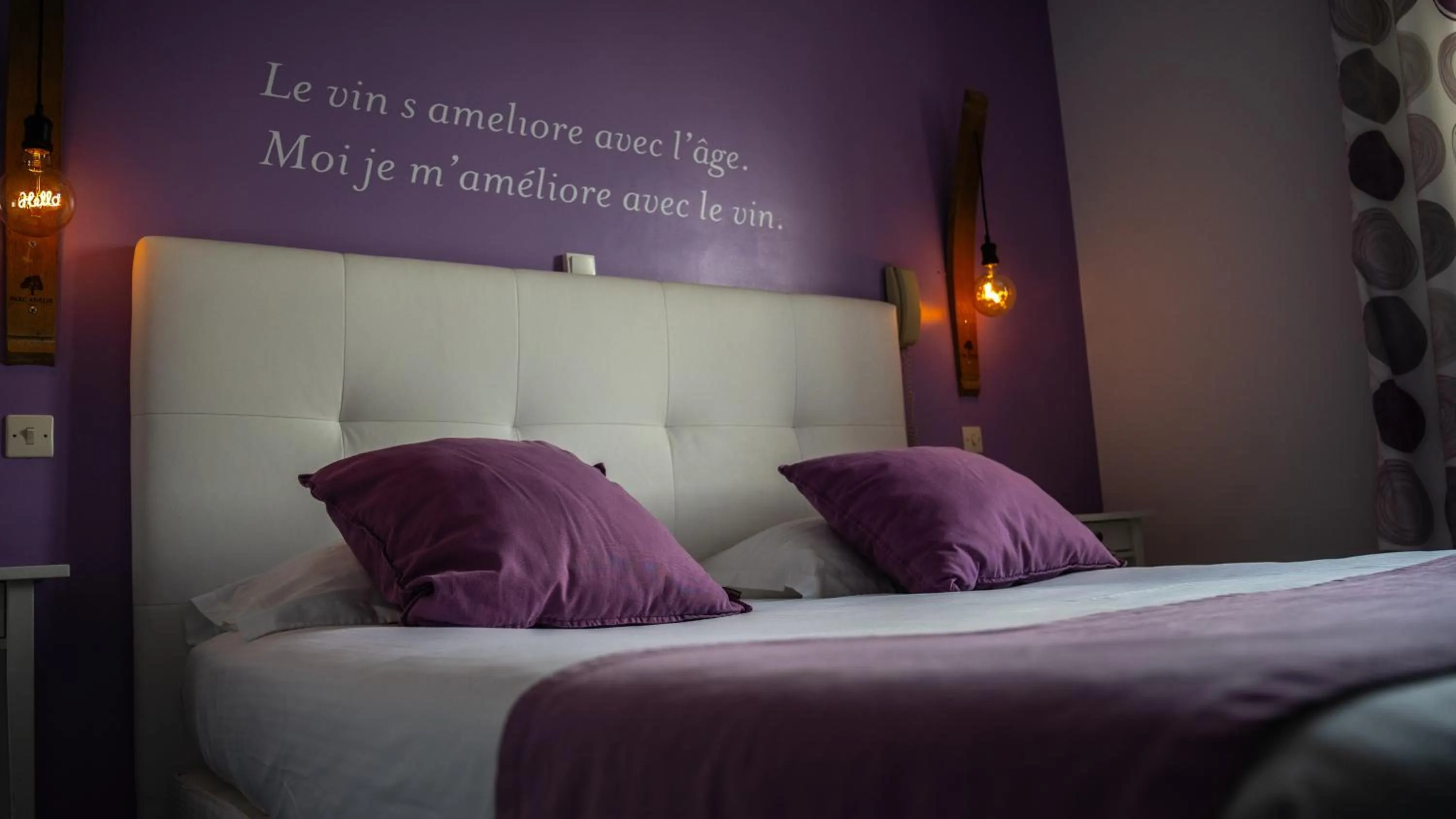 Bedroom, Bed in Hôtel Parc Adélie - Logis Hôtels