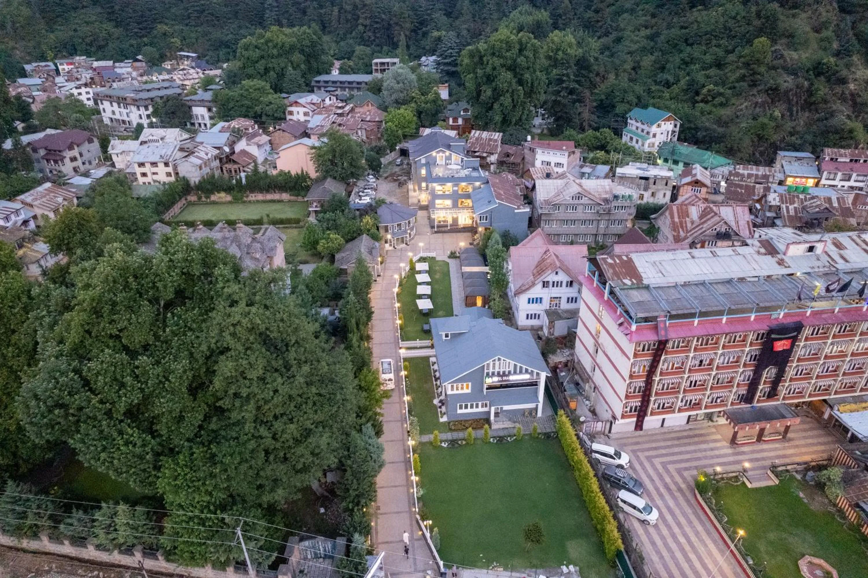 Property building in Hotel Grand Boulevard