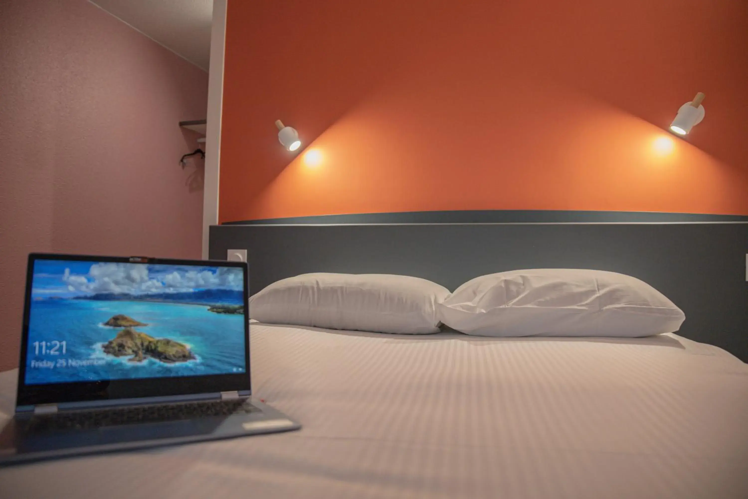 1 Double Bed in Kyriad Direct Nancy Sud -Vandoeuvre - Rénové 1 Double Bed in Kyriad Direct Nancy Sud -Vandoeuvre - Rénové