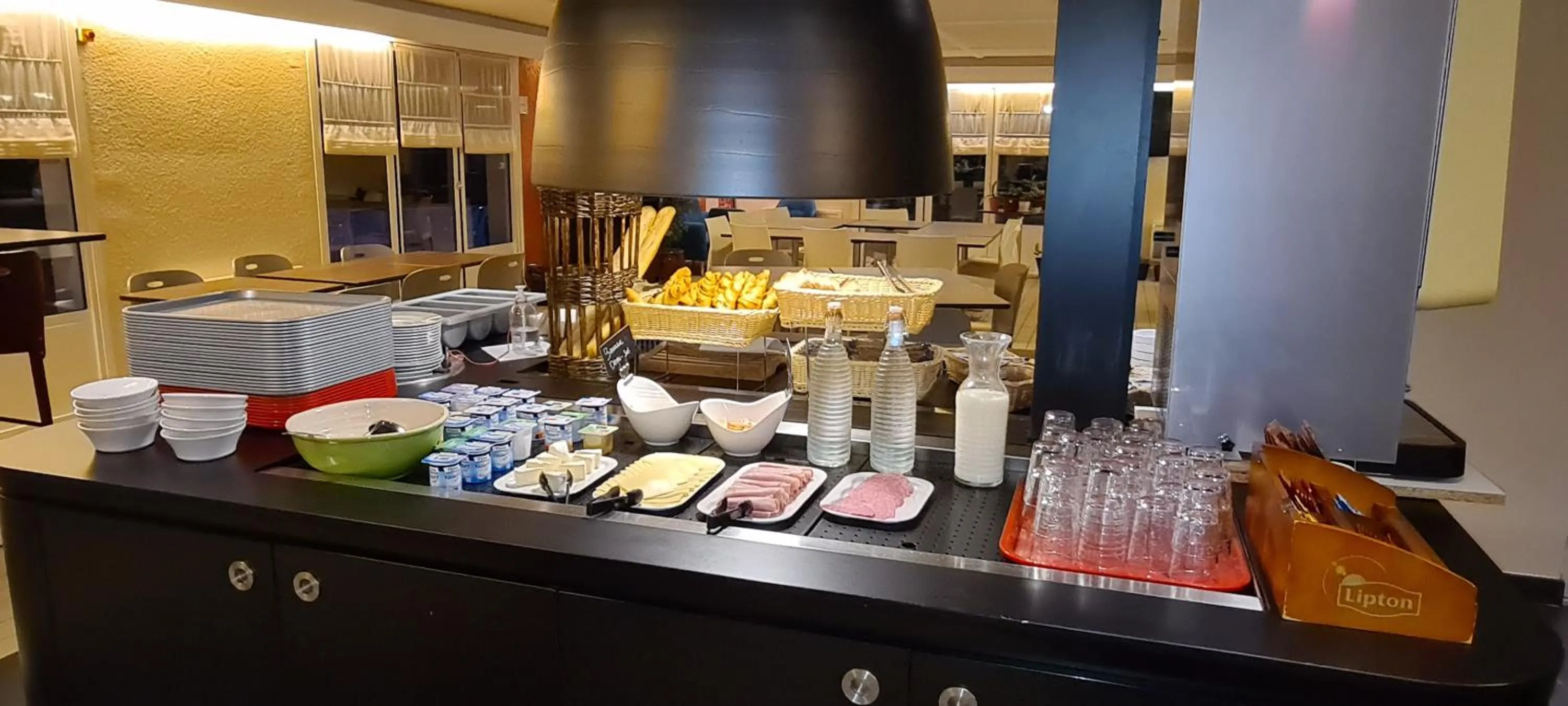 Breakfast in Kyriad Direct Nancy Sud -Vandoeuvre - Rénové