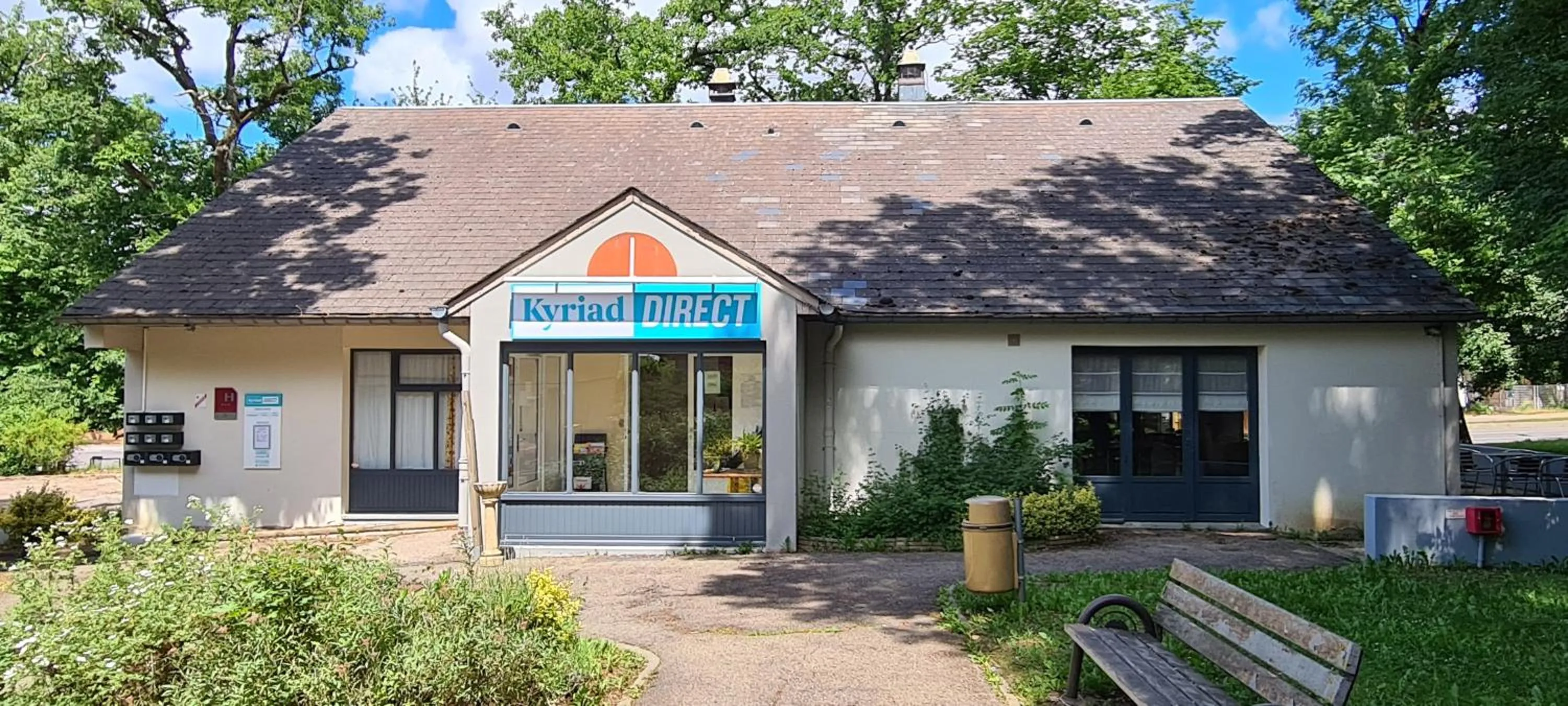 Property building in Kyriad Direct Nancy Sud -Vandoeuvre - Rénové