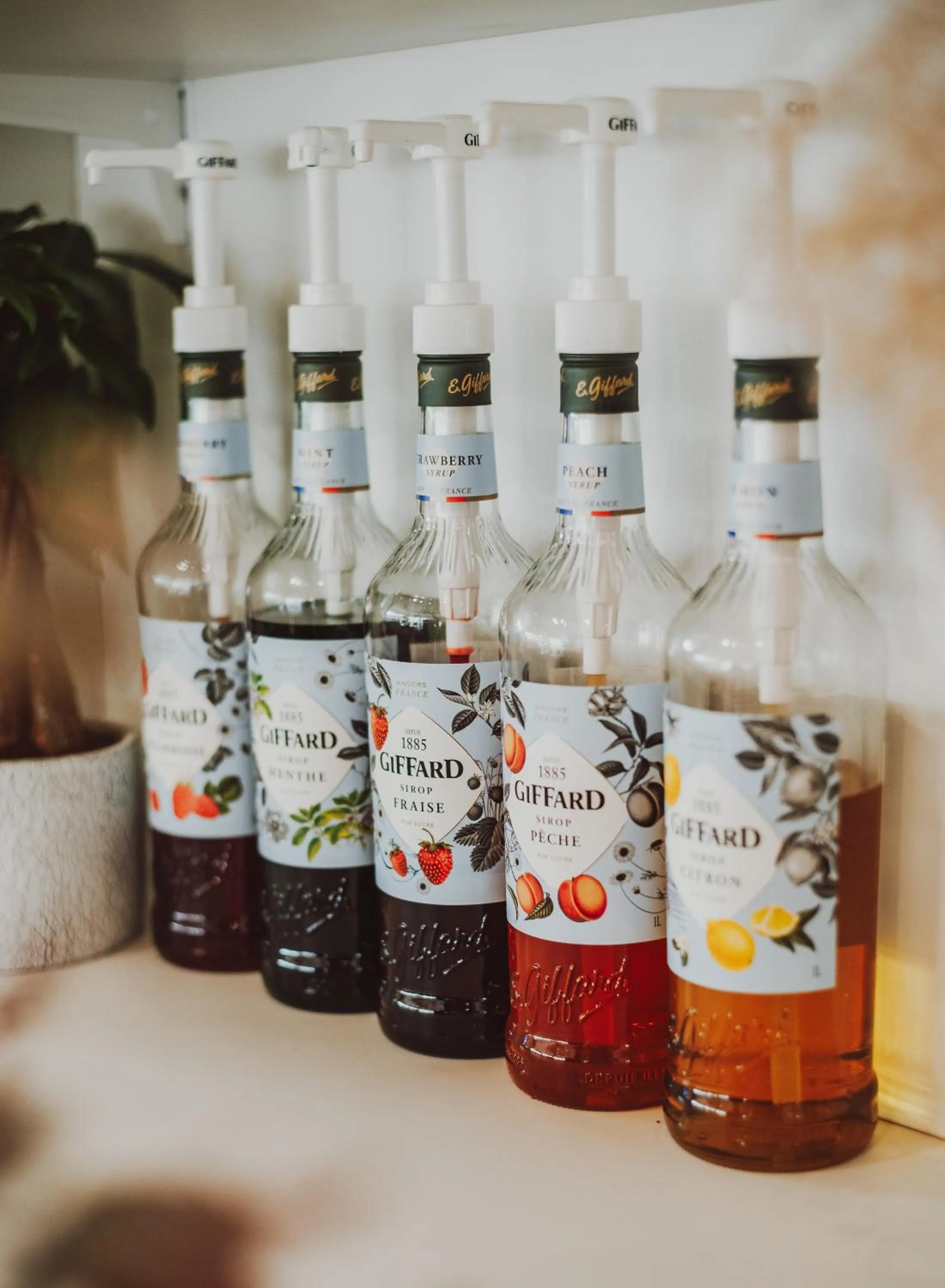 Lounge or bar in Hôtel La Tour des Anglais