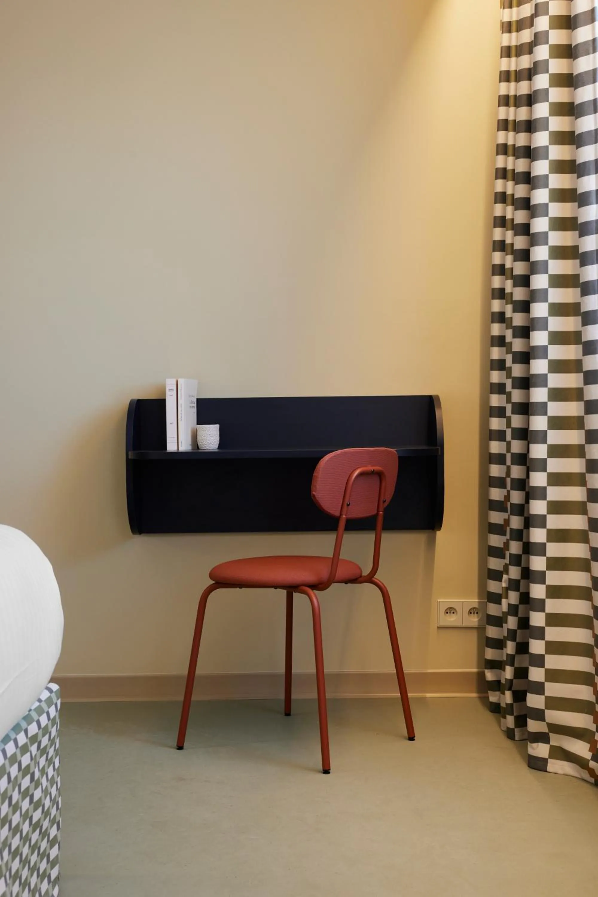 Seating Area in Kyriad Hotel Cannes Mandelieu