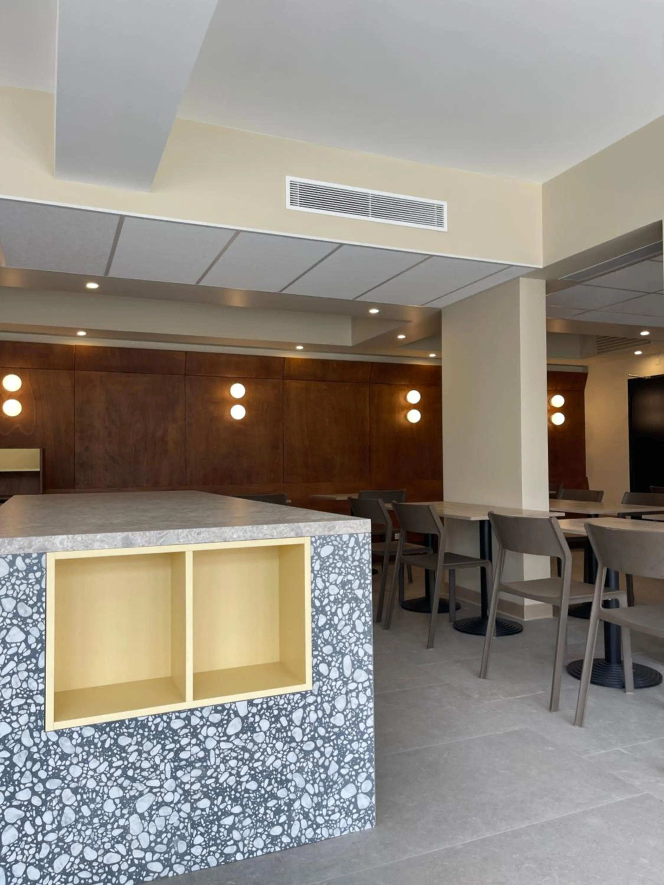 Breakfast in Kyriad Hotel Cannes Mandelieu