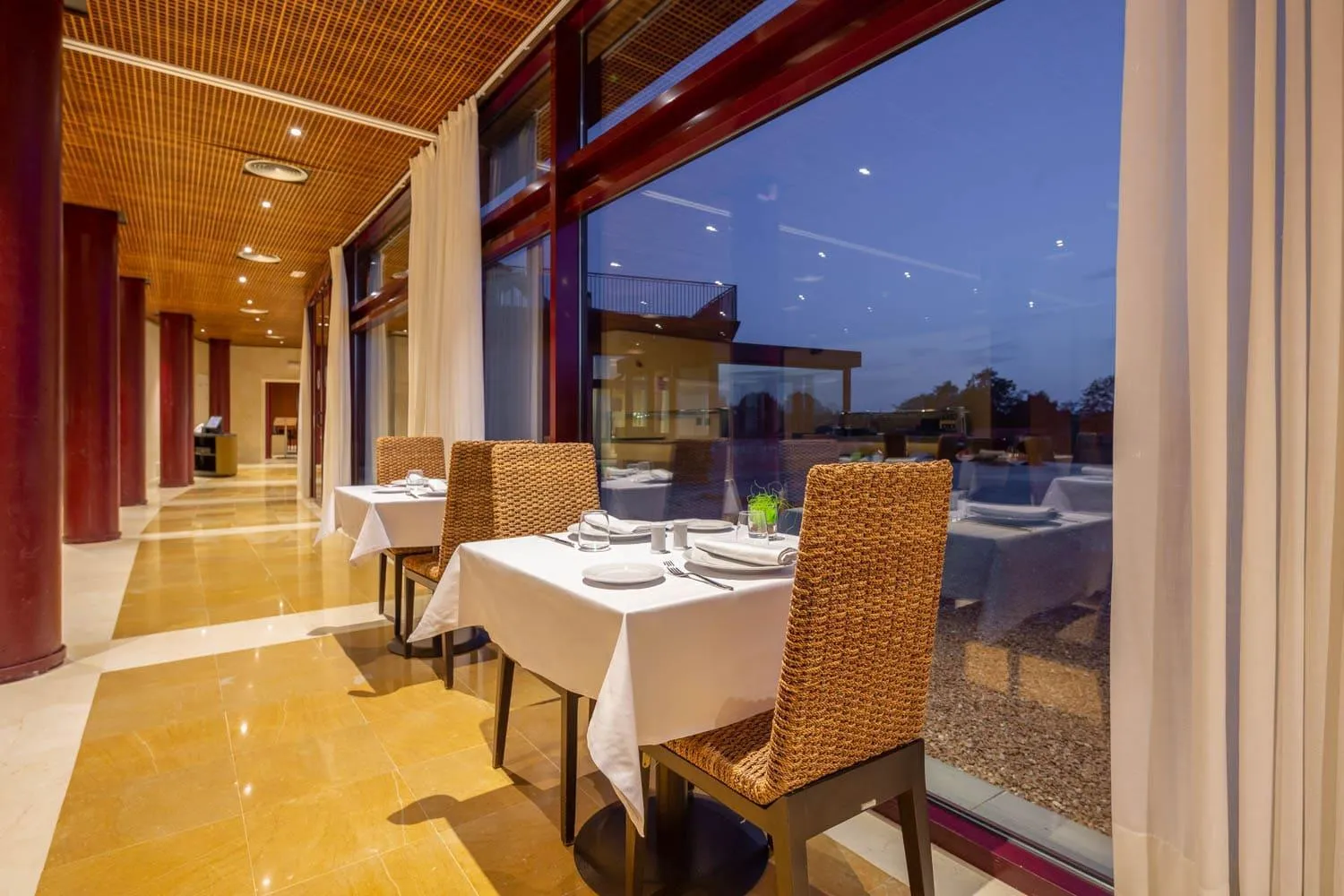 Restaurant/places to eat in Exe Layos Golf