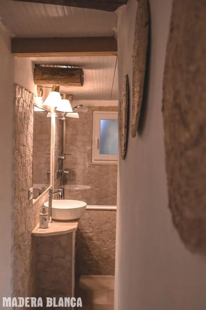 Bathroom in Madera Blanca