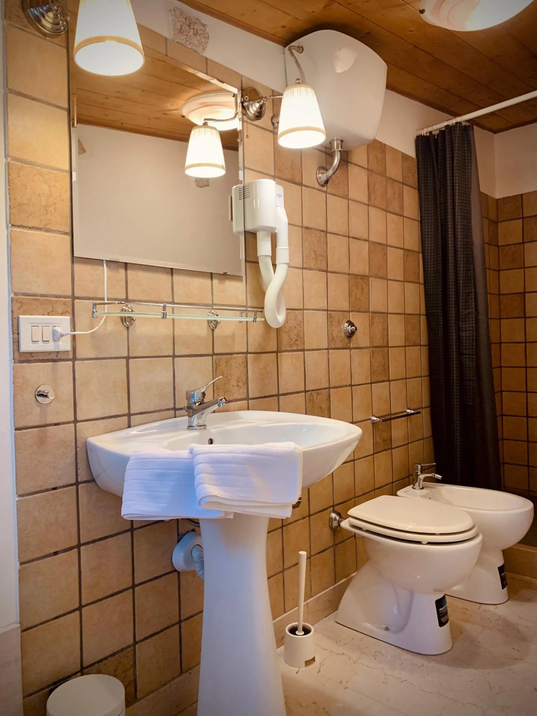 Bathroom in Madera Blanca