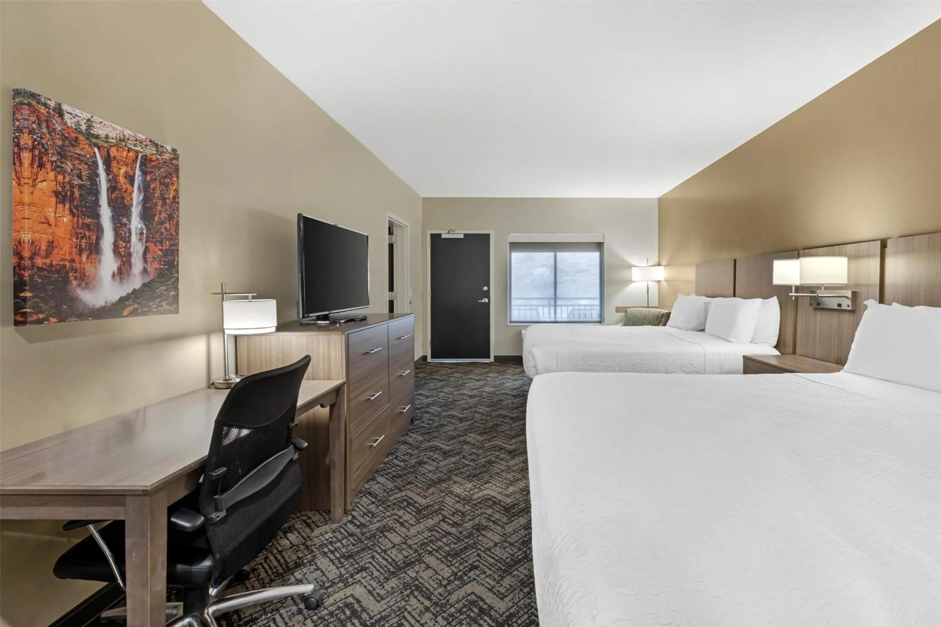 Photo of the whole room, Bed in Best Western Plus Zion Canyon Inn & Suites