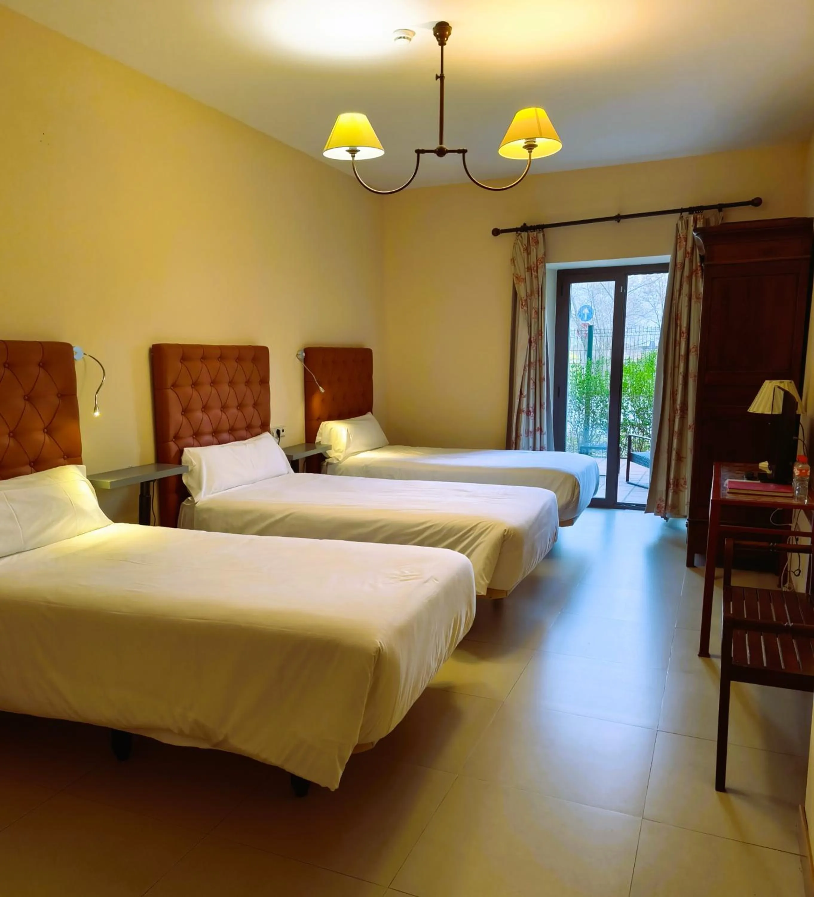 Bedroom, Bed in Hotel VillaMarcilla