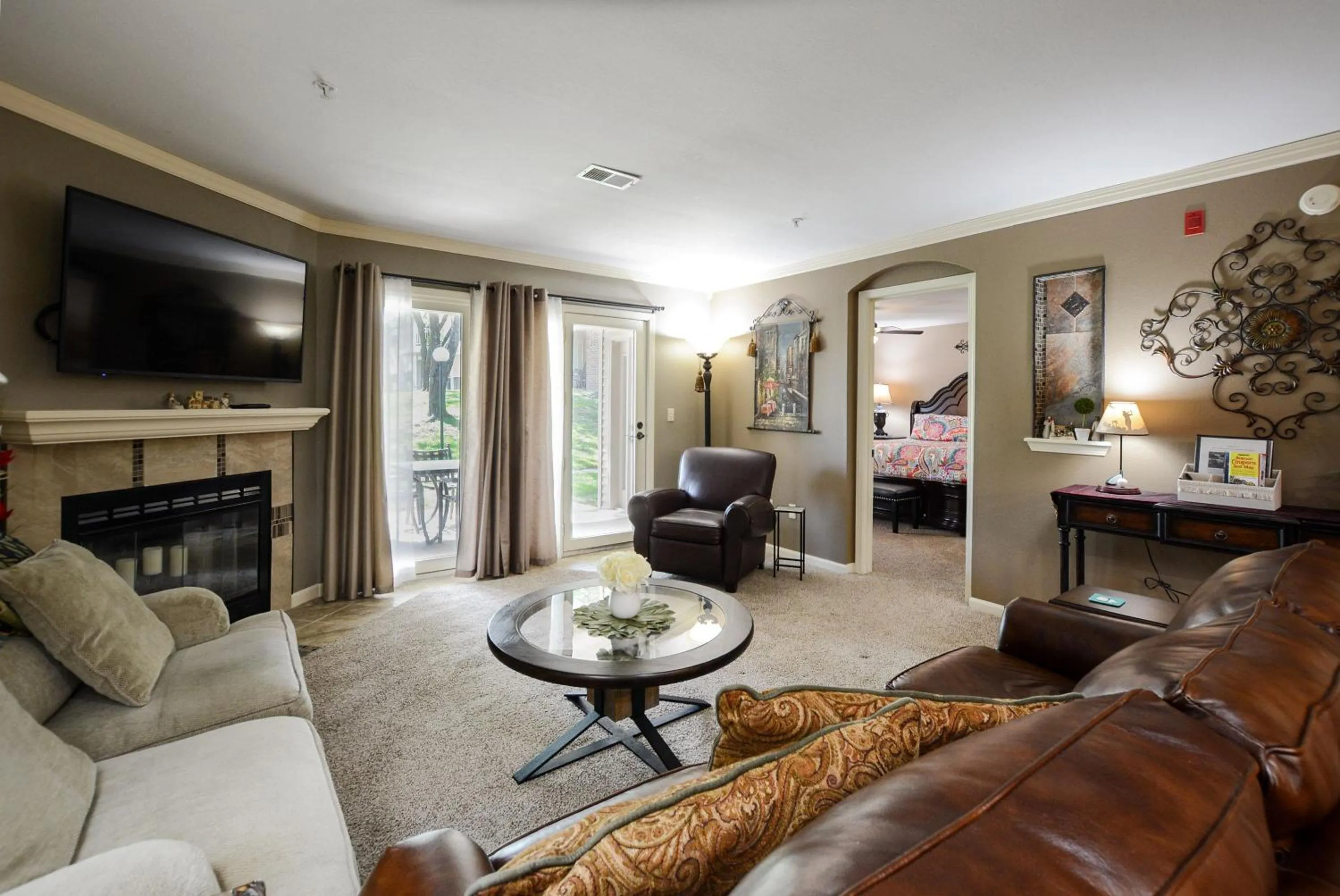 Luxury Condos at Thousand Hills - Heart of Branson - Beautifully remodeled - Spacious and Affordable