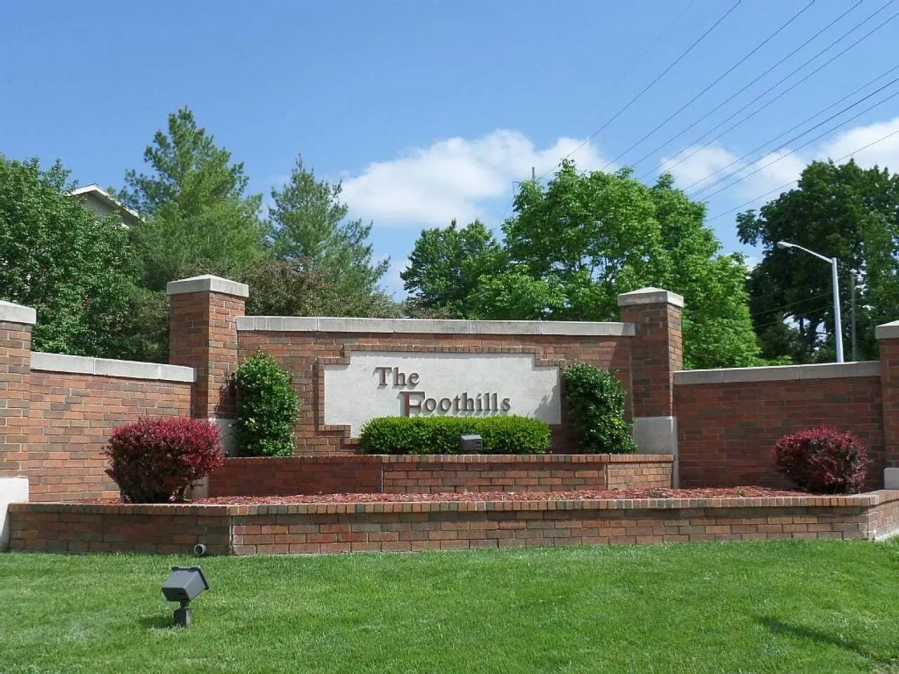 Luxury Condos at Thousand Hills - Heart of Branson - Beautifully remodeled - Spacious and Affordable