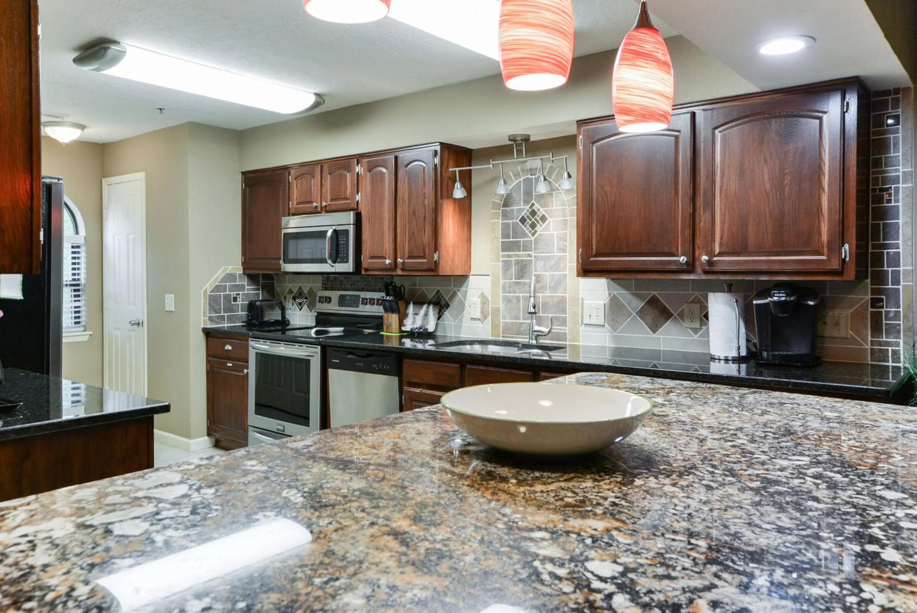 Luxury Condos at Thousand Hills - Heart of Branson - Beautifully remodeled - Spacious and Affordable