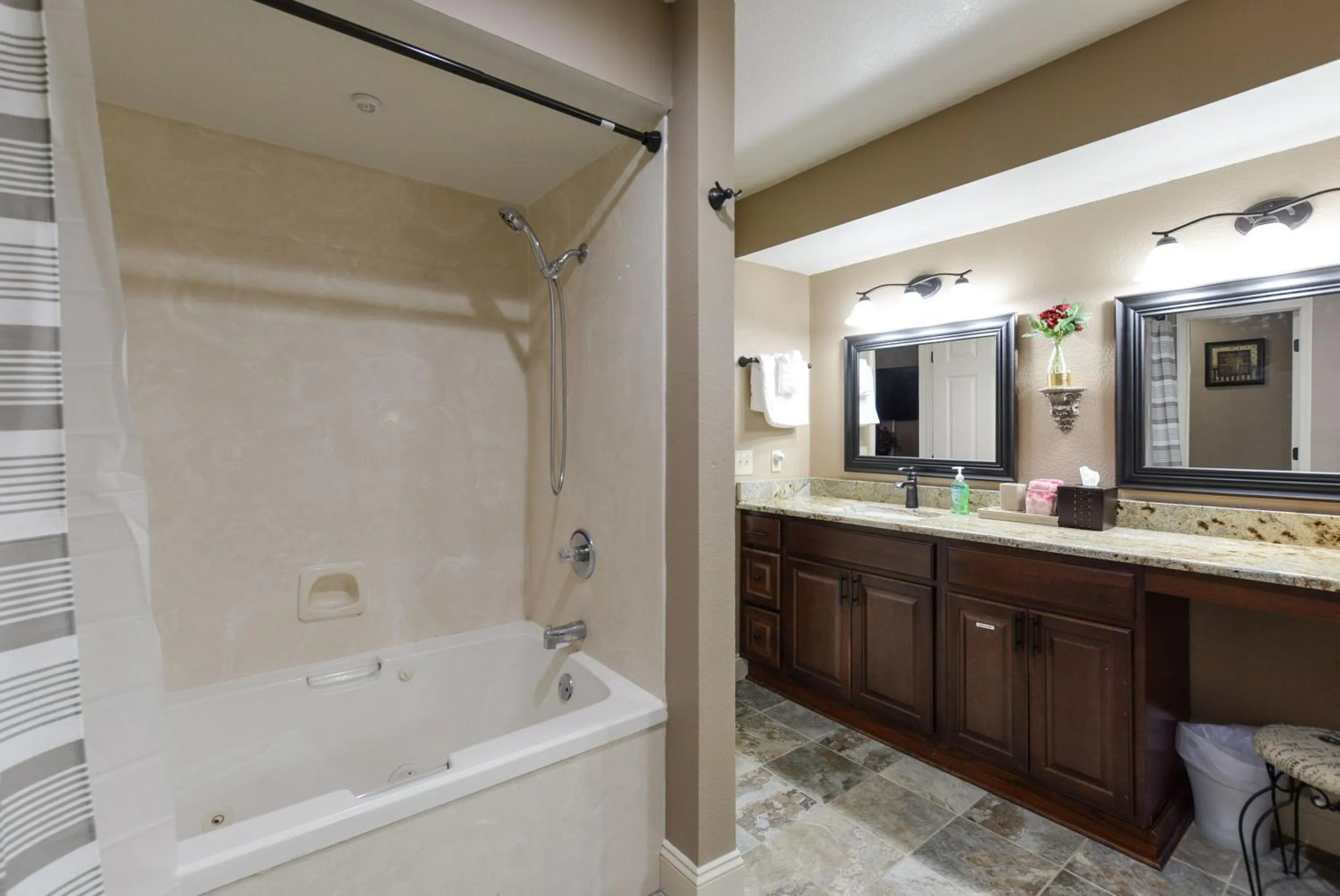 Bathroom in Luxury Condos at Thousand Hills - Heart of Branson - Beautifully remodeled - Spacious and Affordable