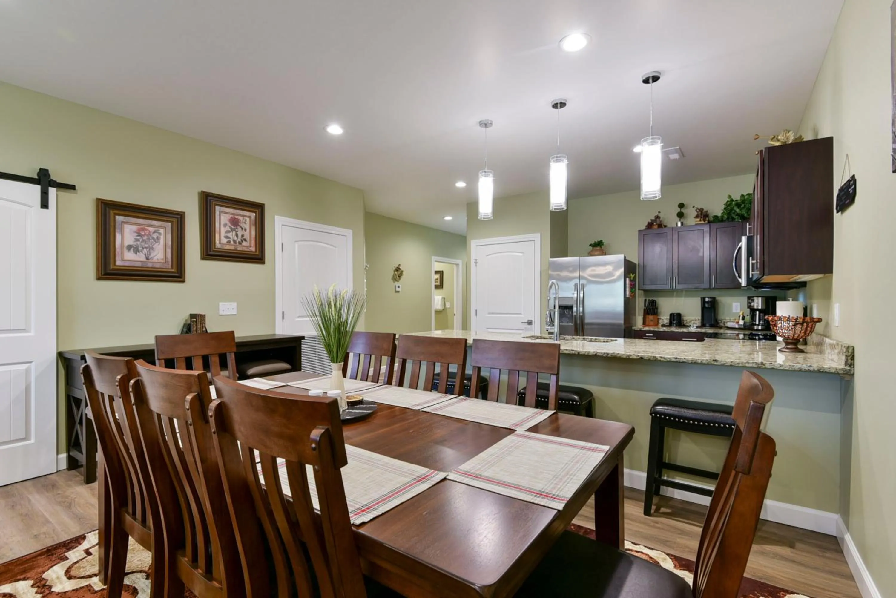 Luxury Condos at Thousand Hills - Heart of Branson - Beautifully remodeled - Spacious and Affordable