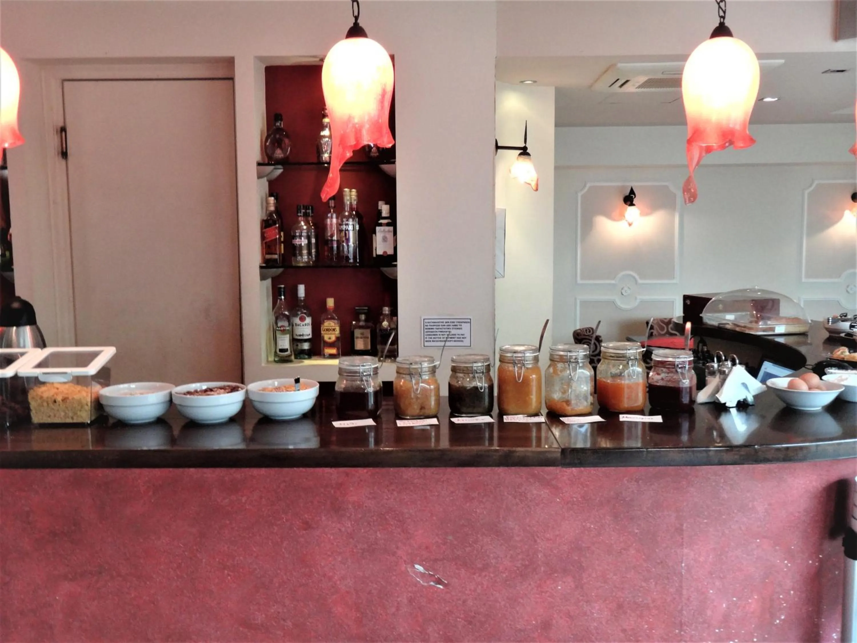 Breakfast in Skourtaniotis spa rooms