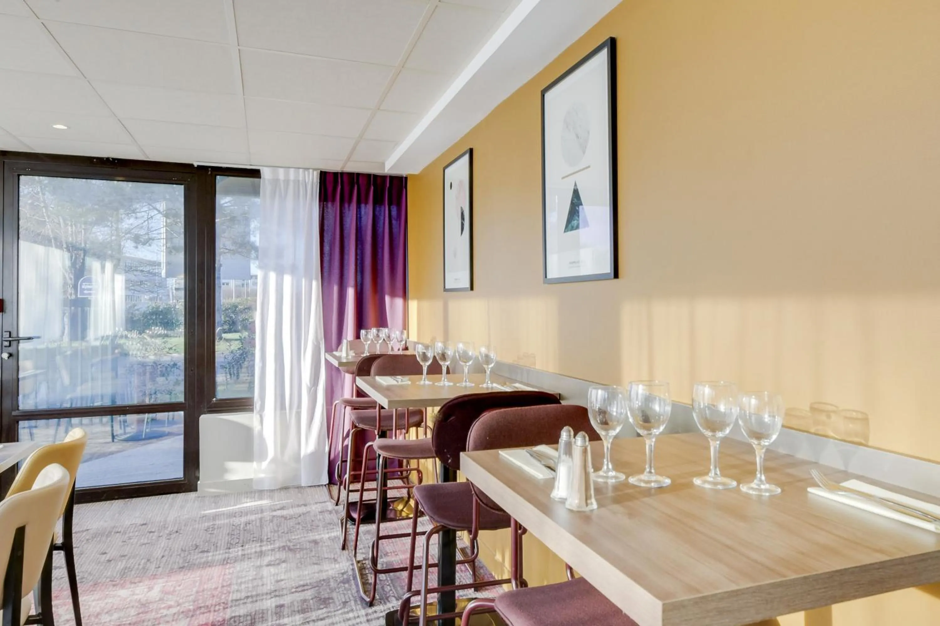 Restaurant/places to eat in Brit Hotel Caen Nord - Mémorial