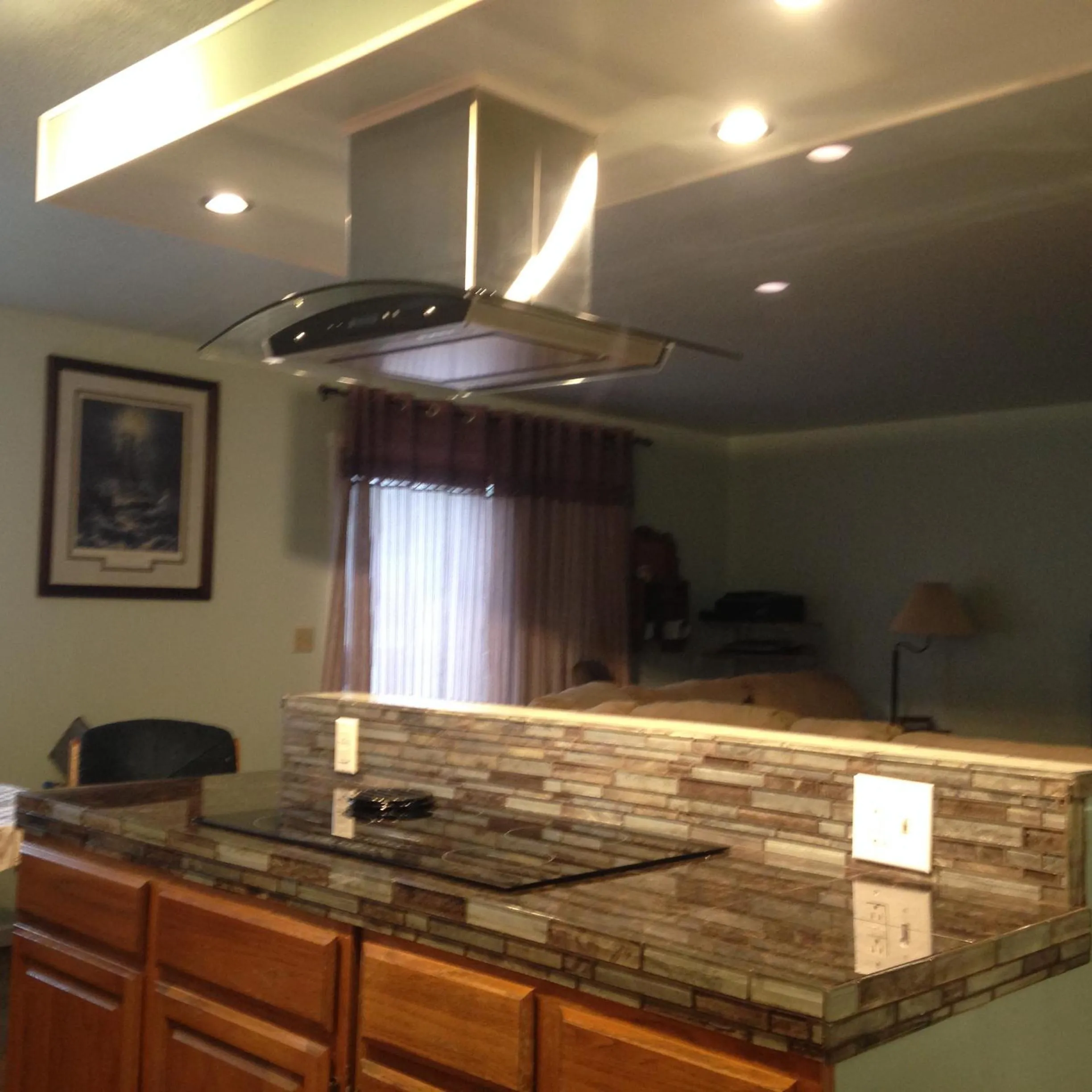 Communal kitchen in Trinity Escapes - Two Bedroom two bathroom full Apartment near airport