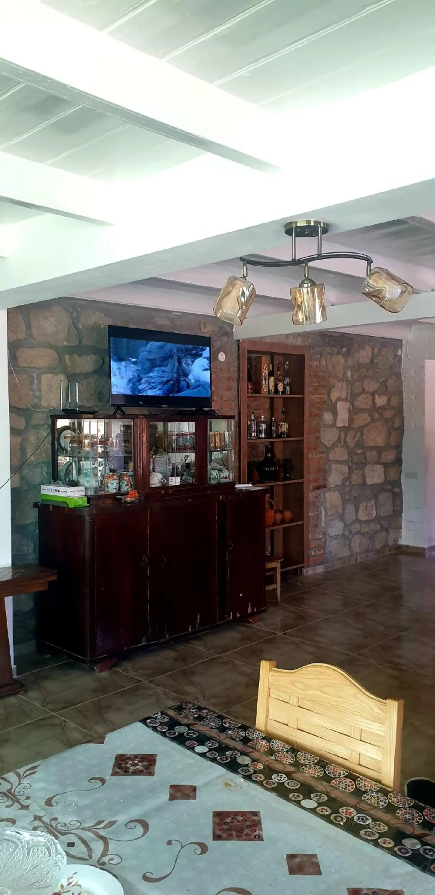 Communal lounge/ TV room in Four Seasons in Kutaisi