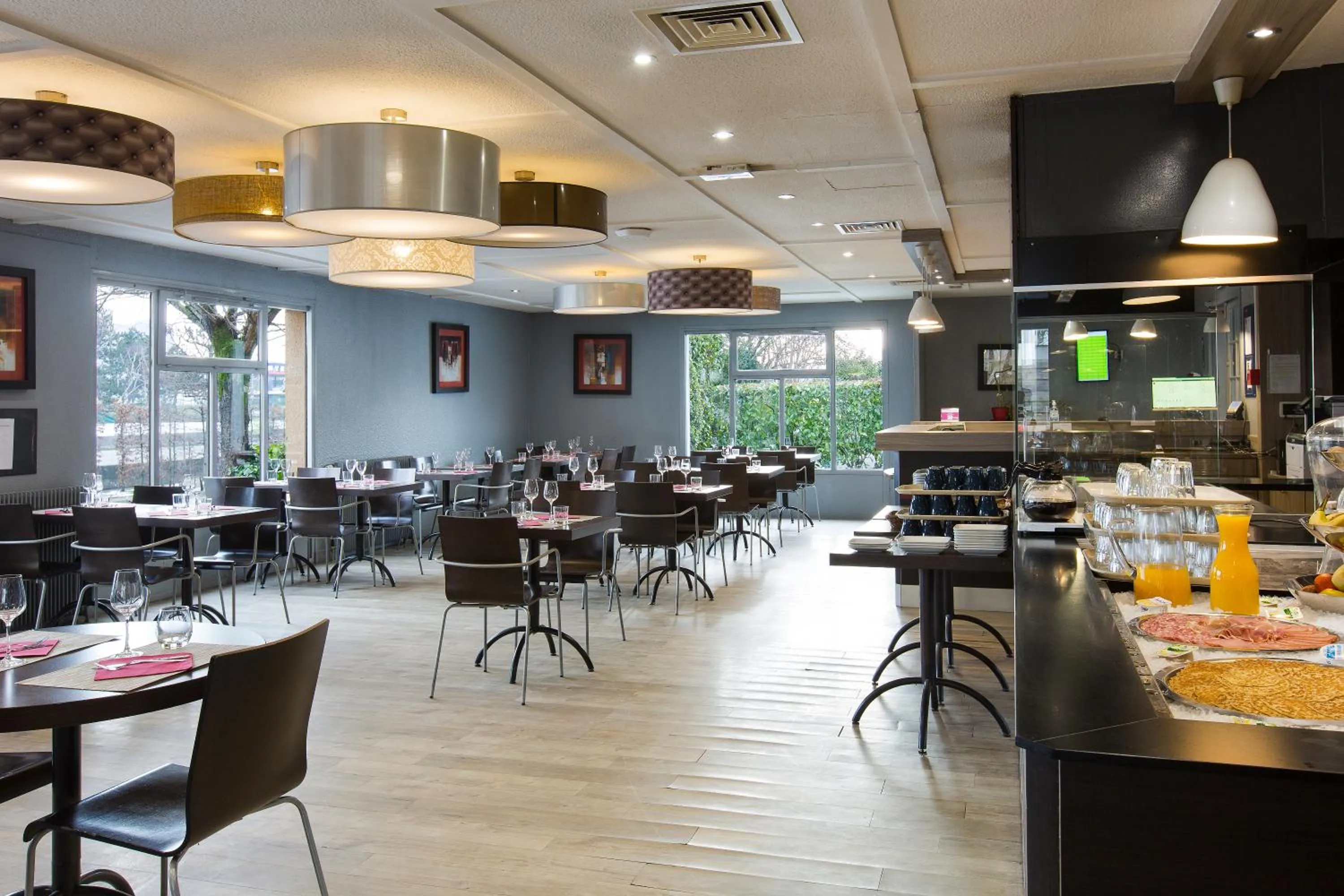 Restaurant/places to eat in Comfort Hôtel RUNGIS-ORLY