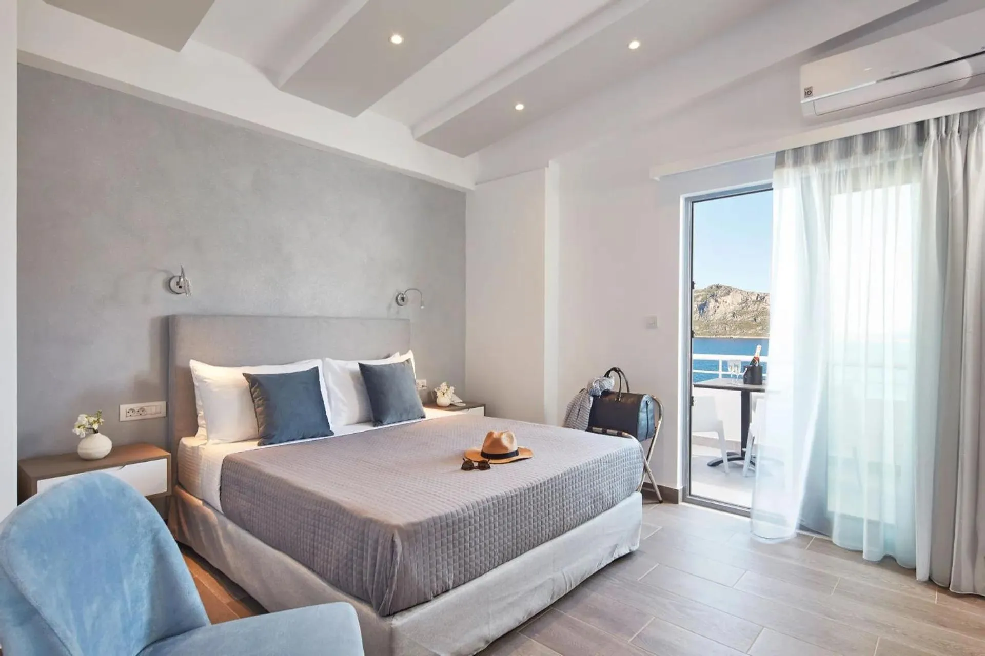 Bedroom, Bed in ALKINOI RESORT AND SPA