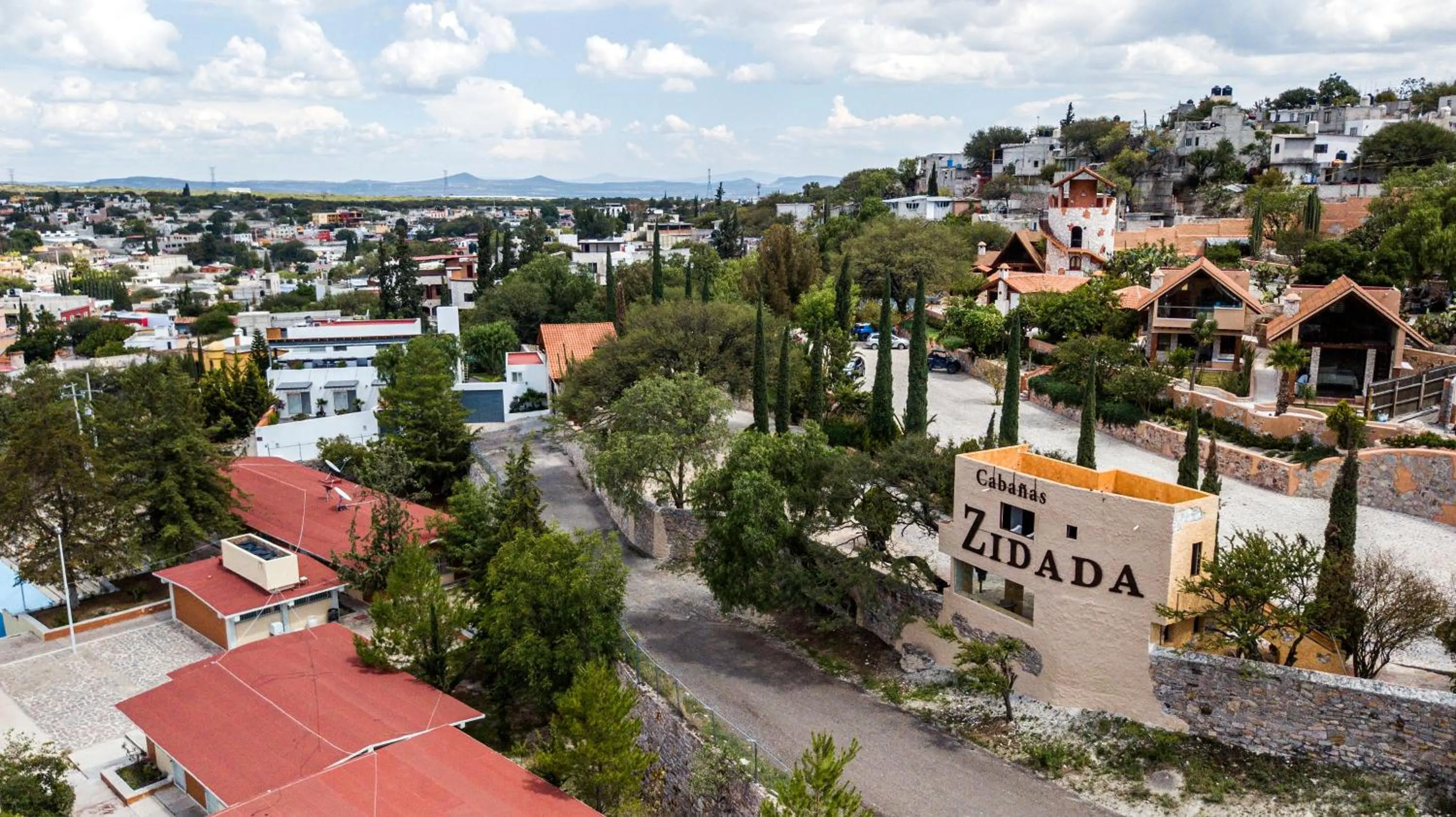 Area and facilities in Zidada Hotel and Chalets