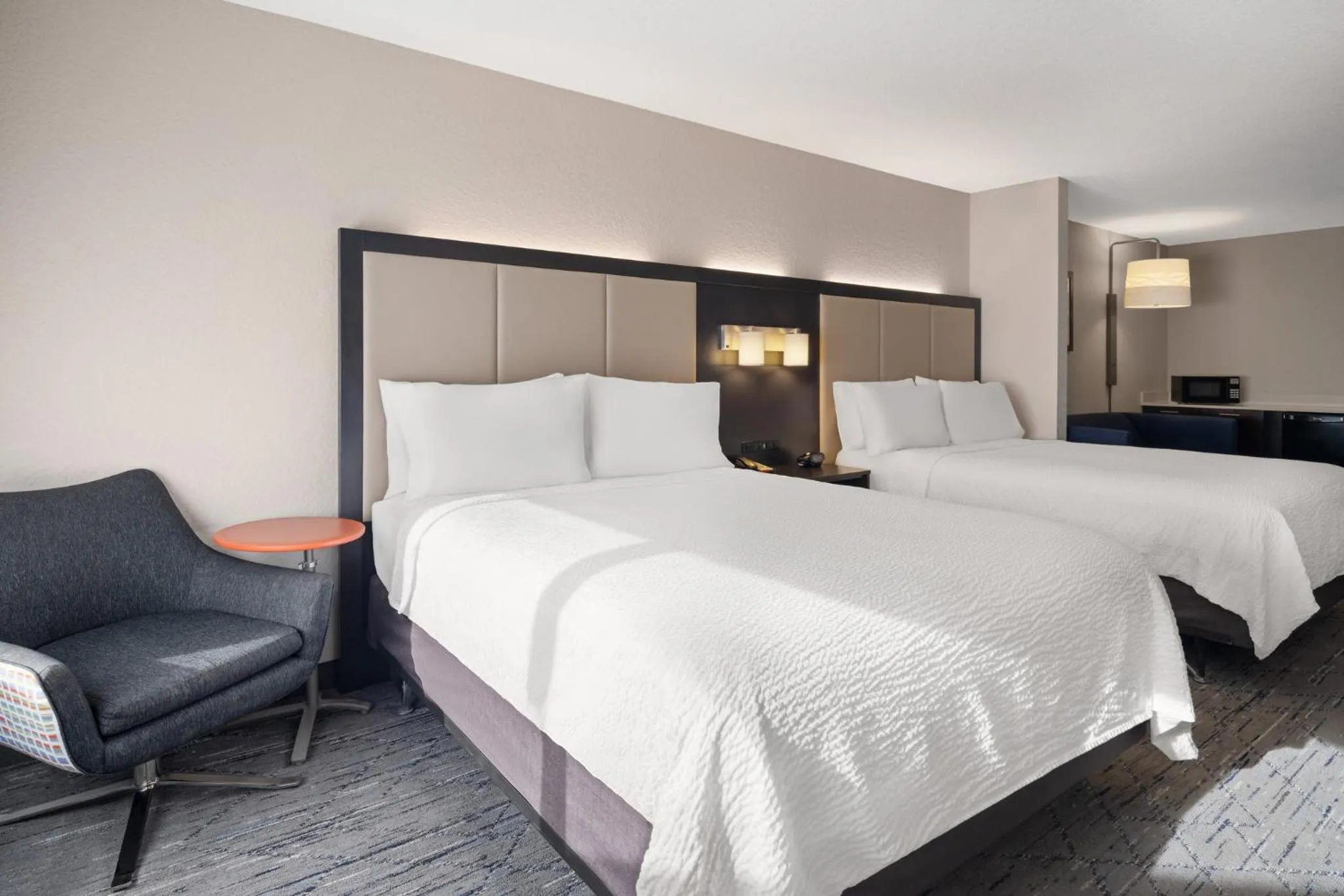 Photo of the whole room, Bed in Holiday Inn Express St. Petersburg North / I-275 by IHG