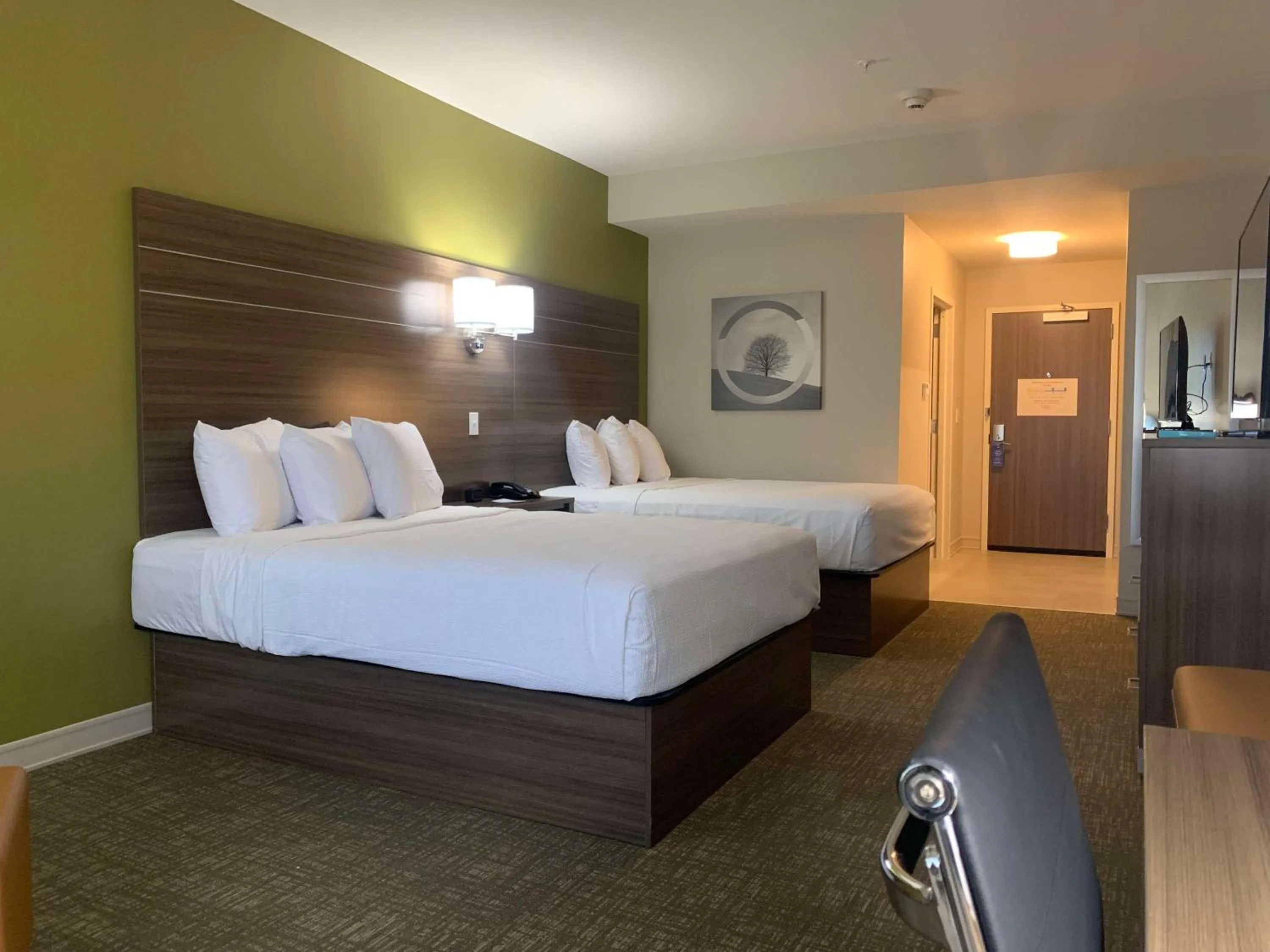 Bedroom, Bed in Best Western Plus Horseheads Inn & Suites