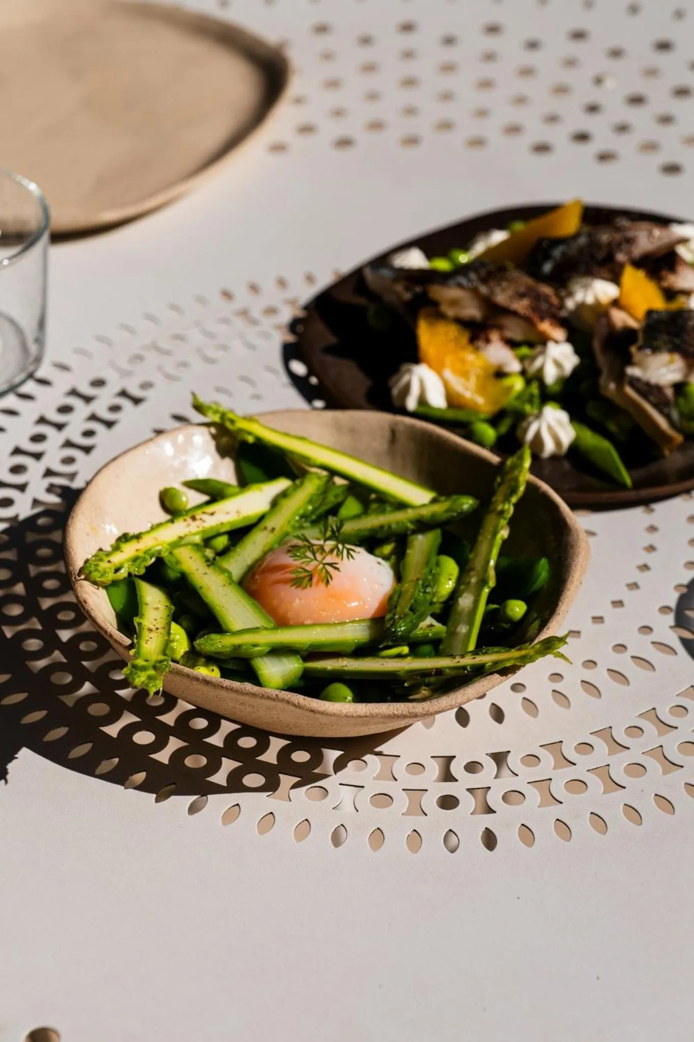 Restaurant/places to eat in Le Moulin, Lourmarin, a Beaumier Hotel