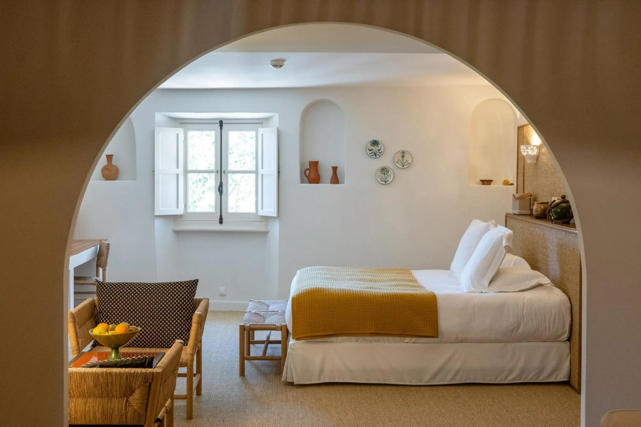 Photo of the whole room, Bed in Le Moulin, Lourmarin, a Beaumier Hotel