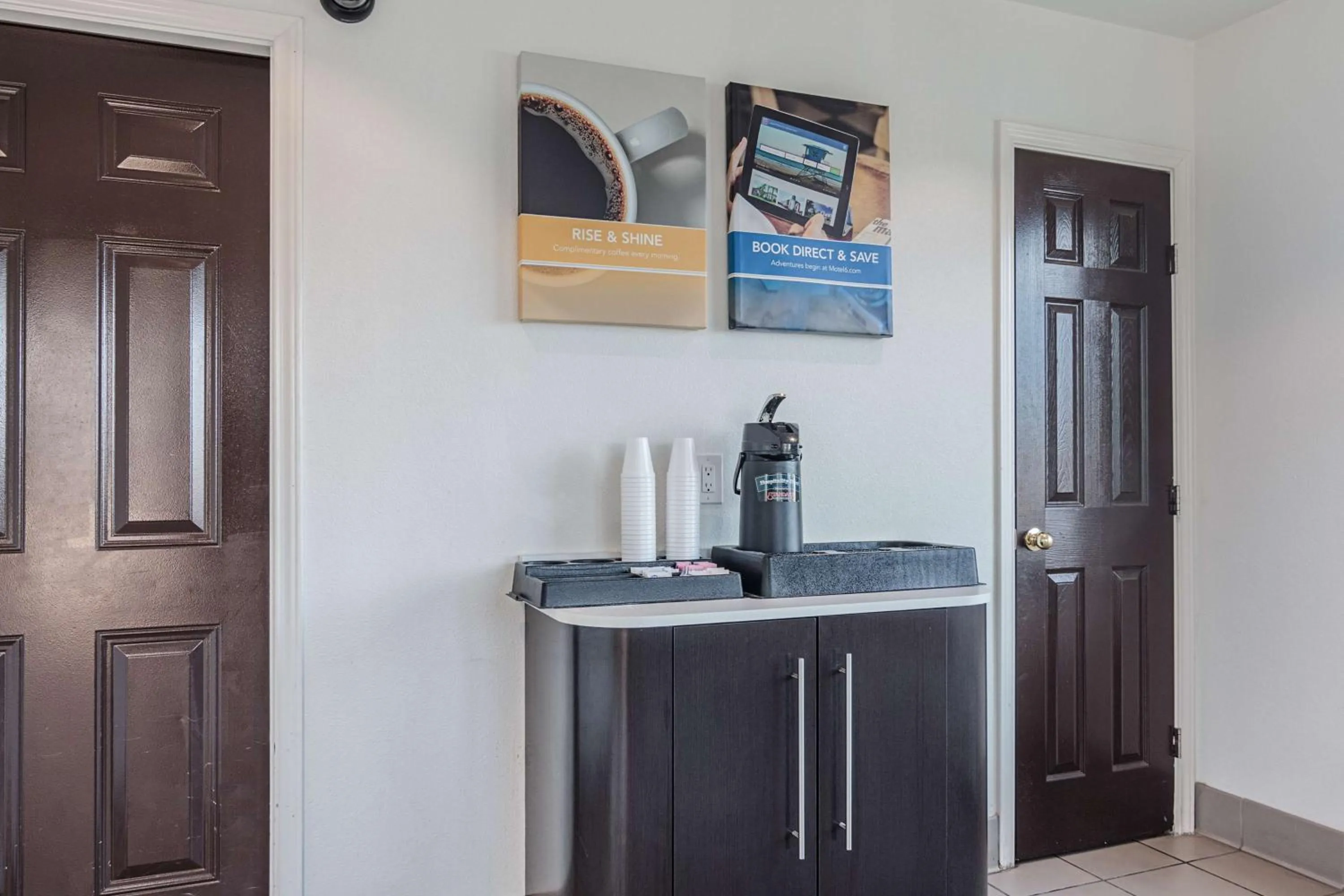 Lobby or reception in Motel 6-Texarkana, AR