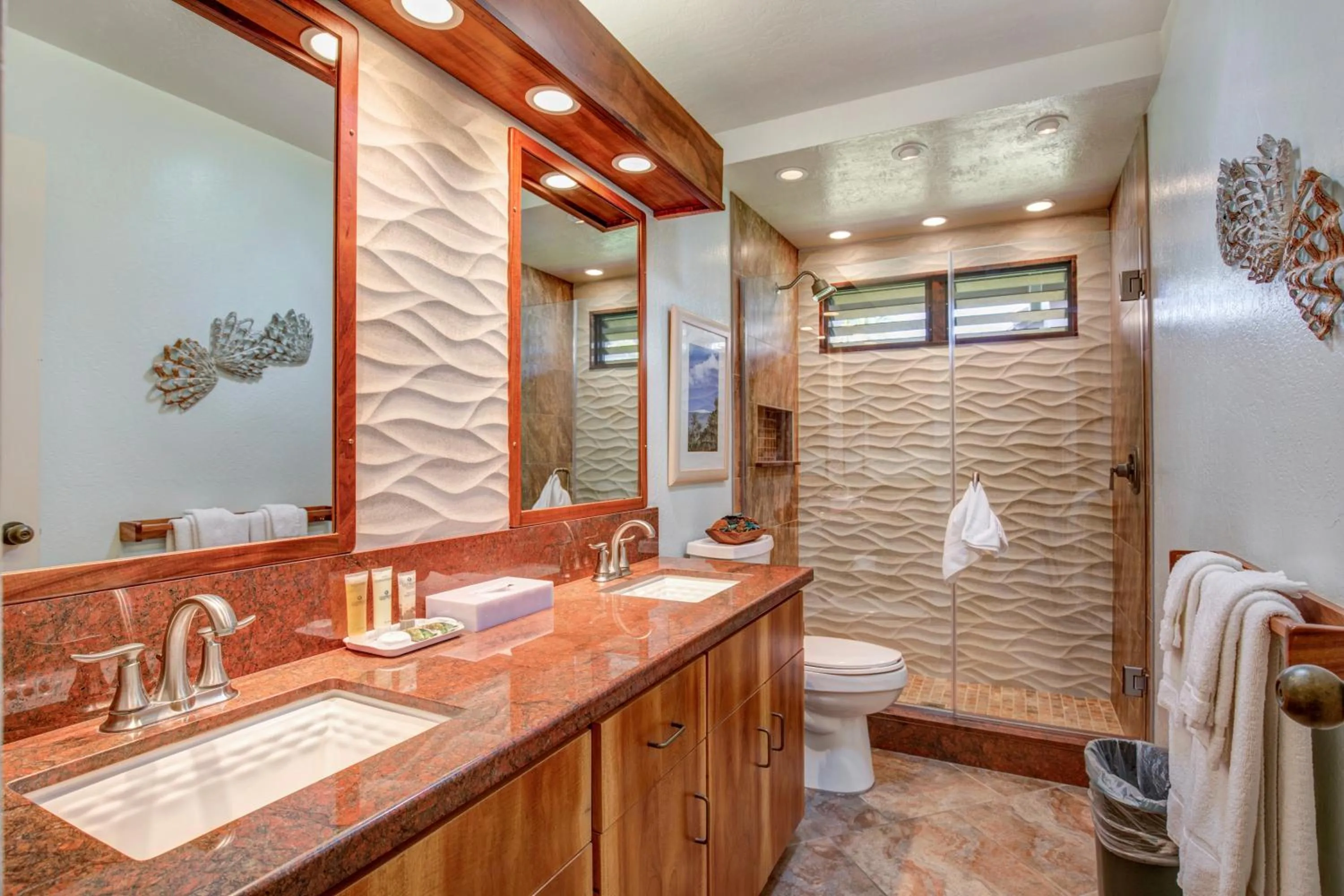 Bathroom in Castle Kanaloa at Kona