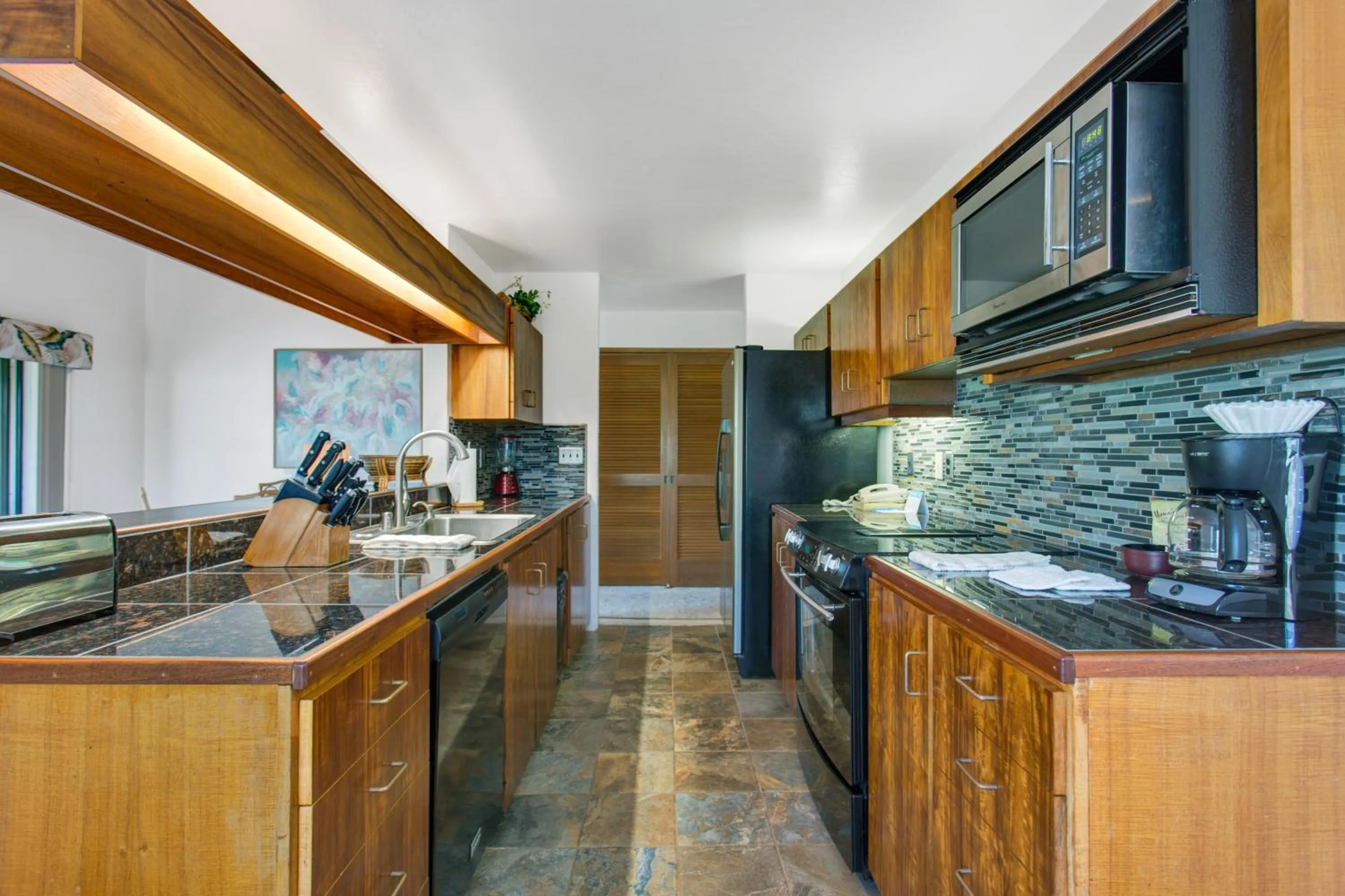 kitchen in Castle Kanaloa at Kona