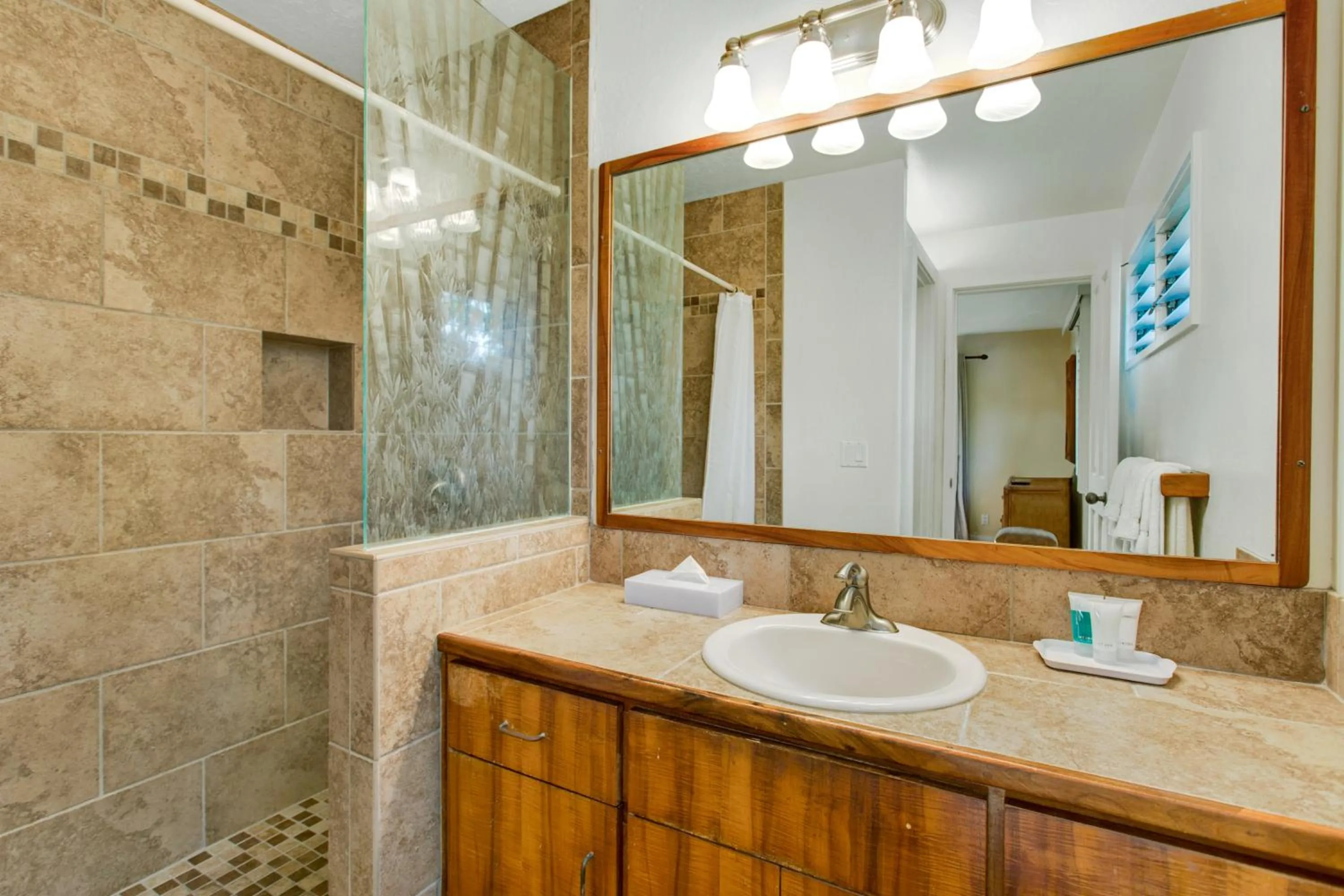 Bathroom in Castle Kanaloa at Kona