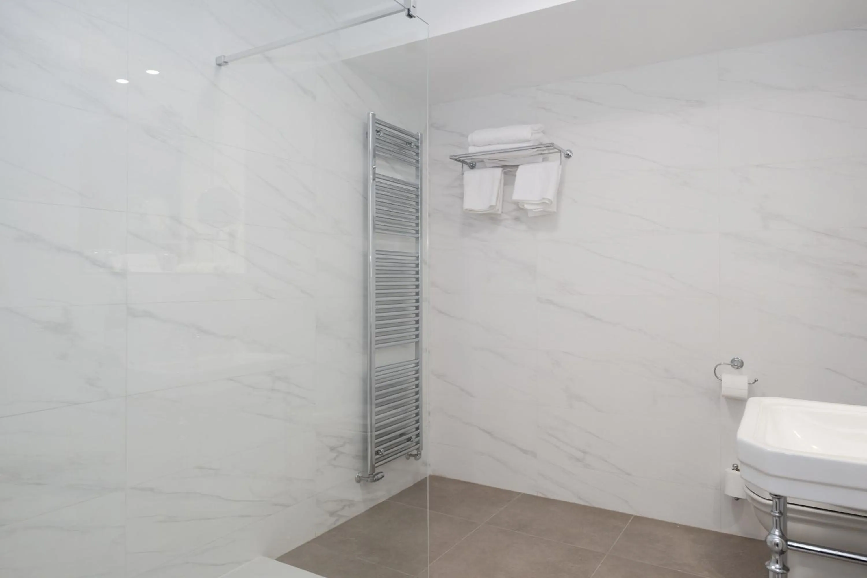 Shower in The Salthouse Hotel