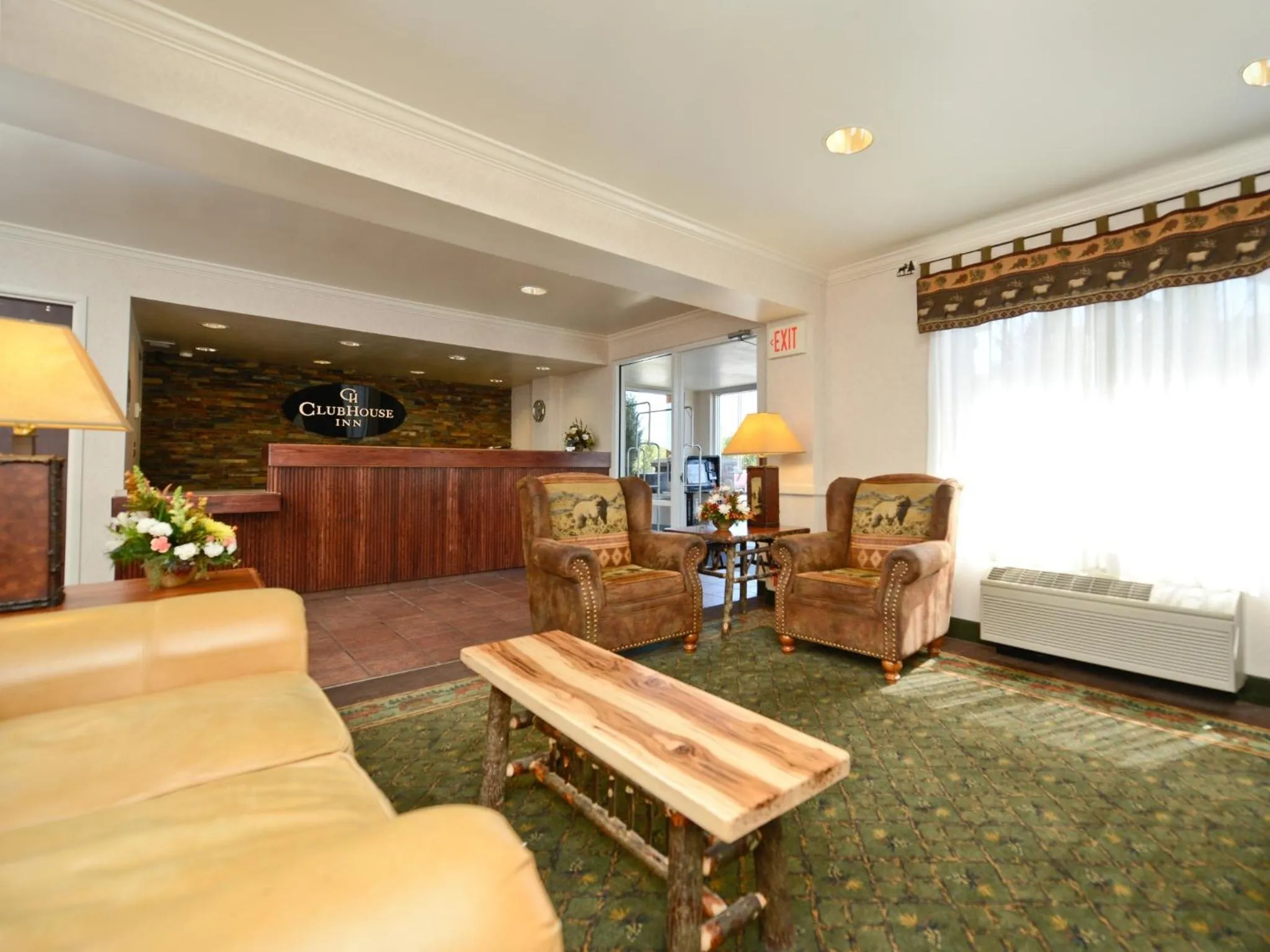 Lobby or reception in Clubhouse Inn