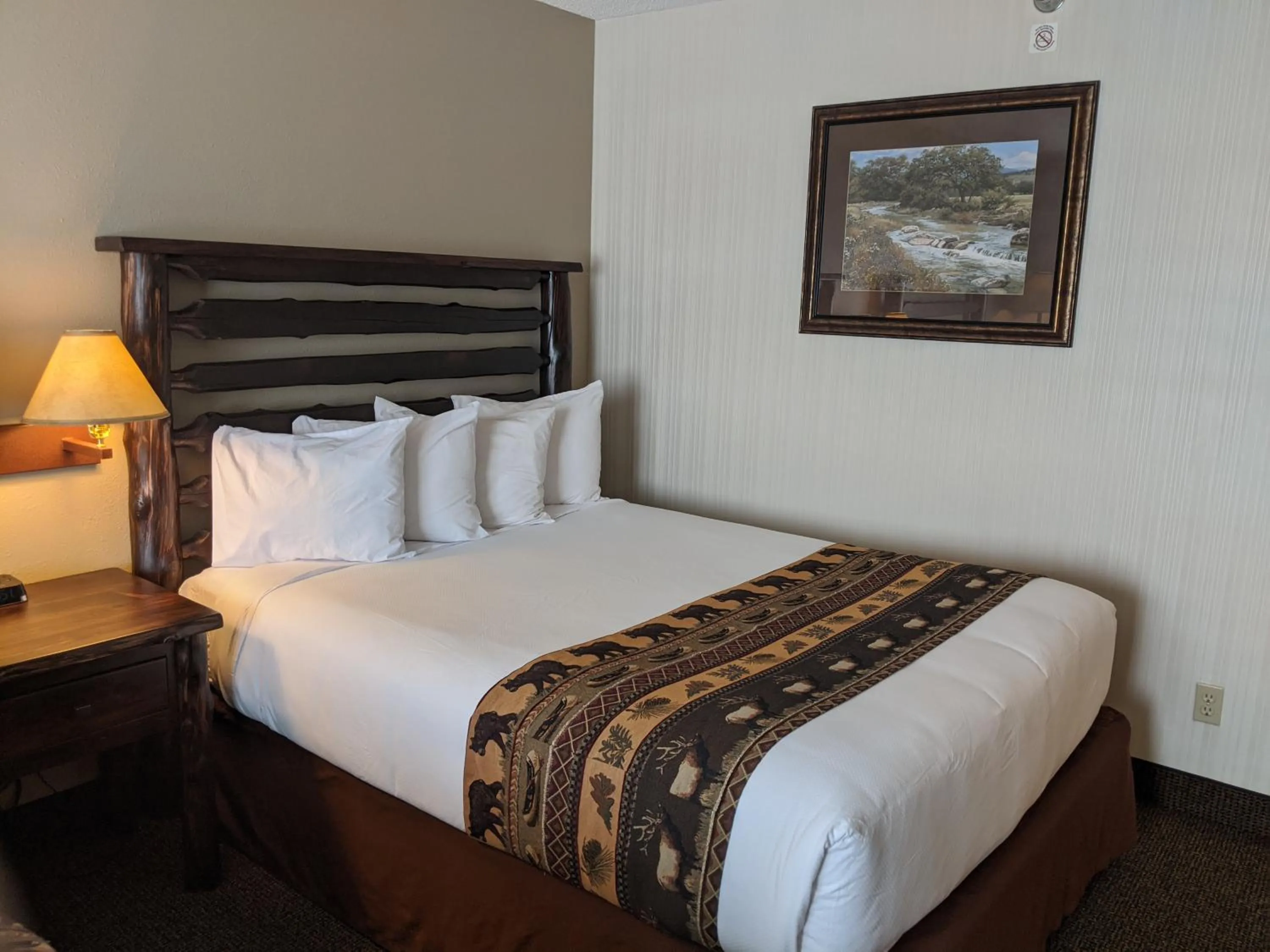 Bed in Clubhouse Inn