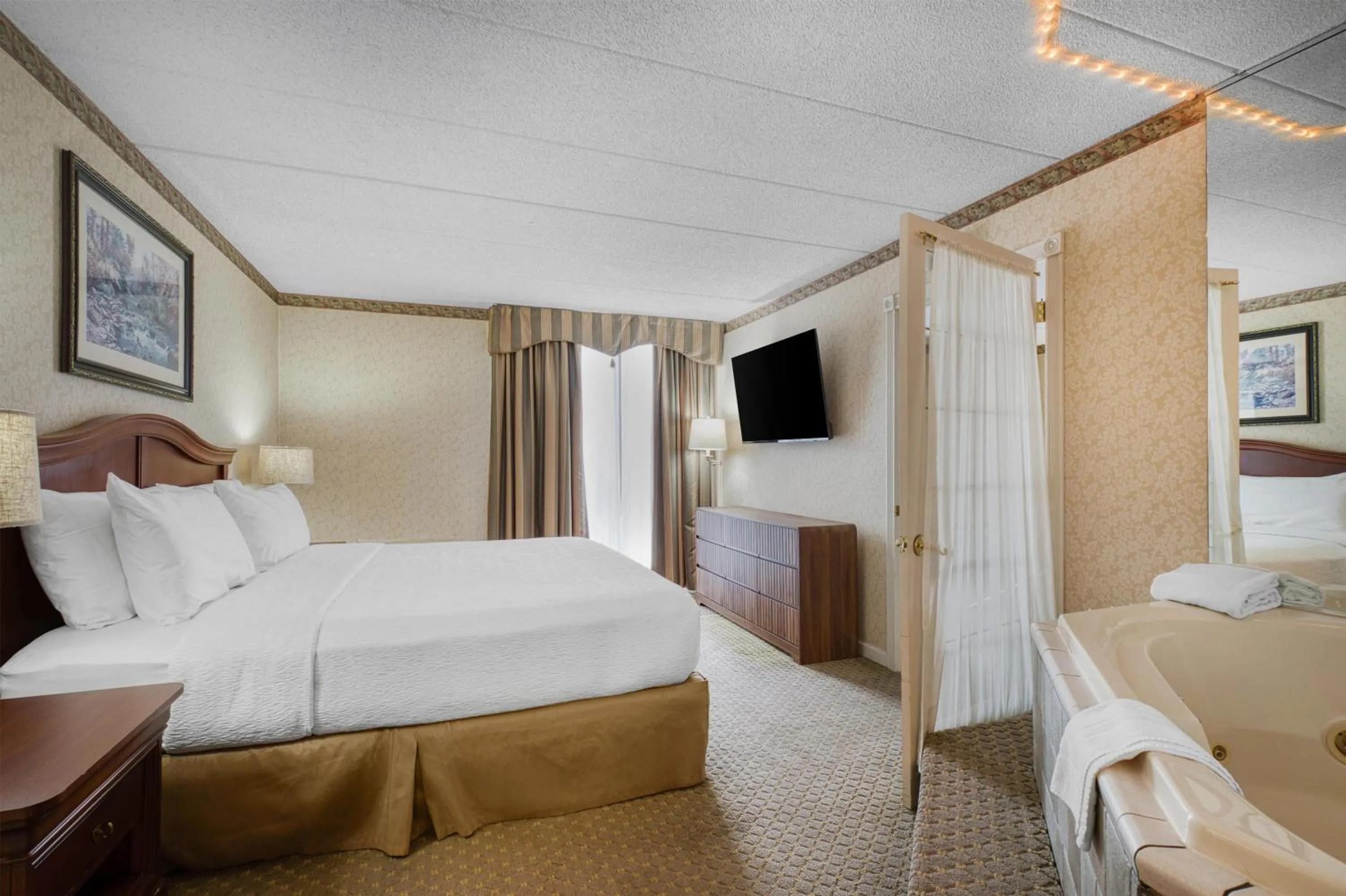 Bedroom, Bed in Best Western Plus Wilkes Barre Center City