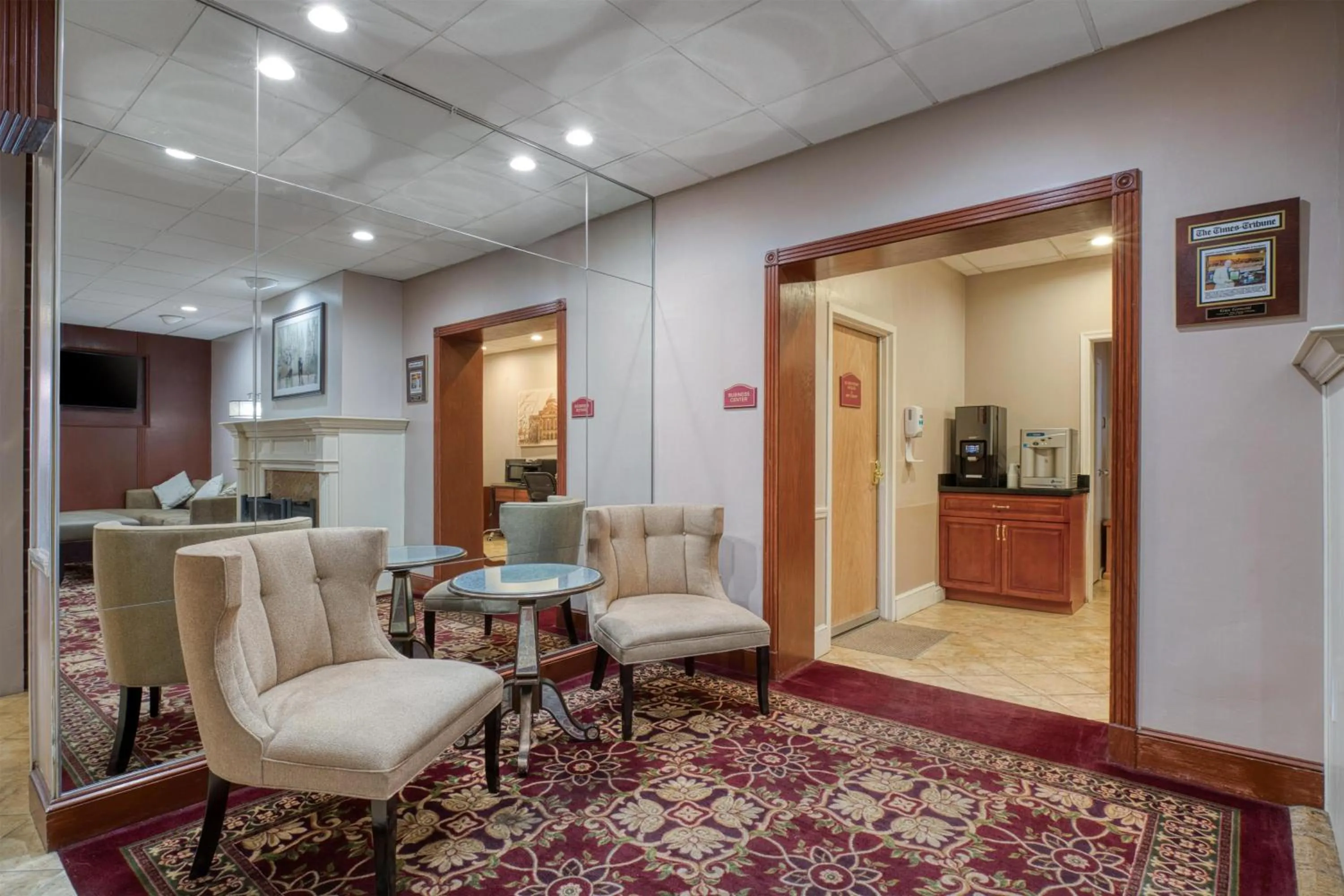 Lobby or reception in Best Western Plus Wilkes Barre Center City