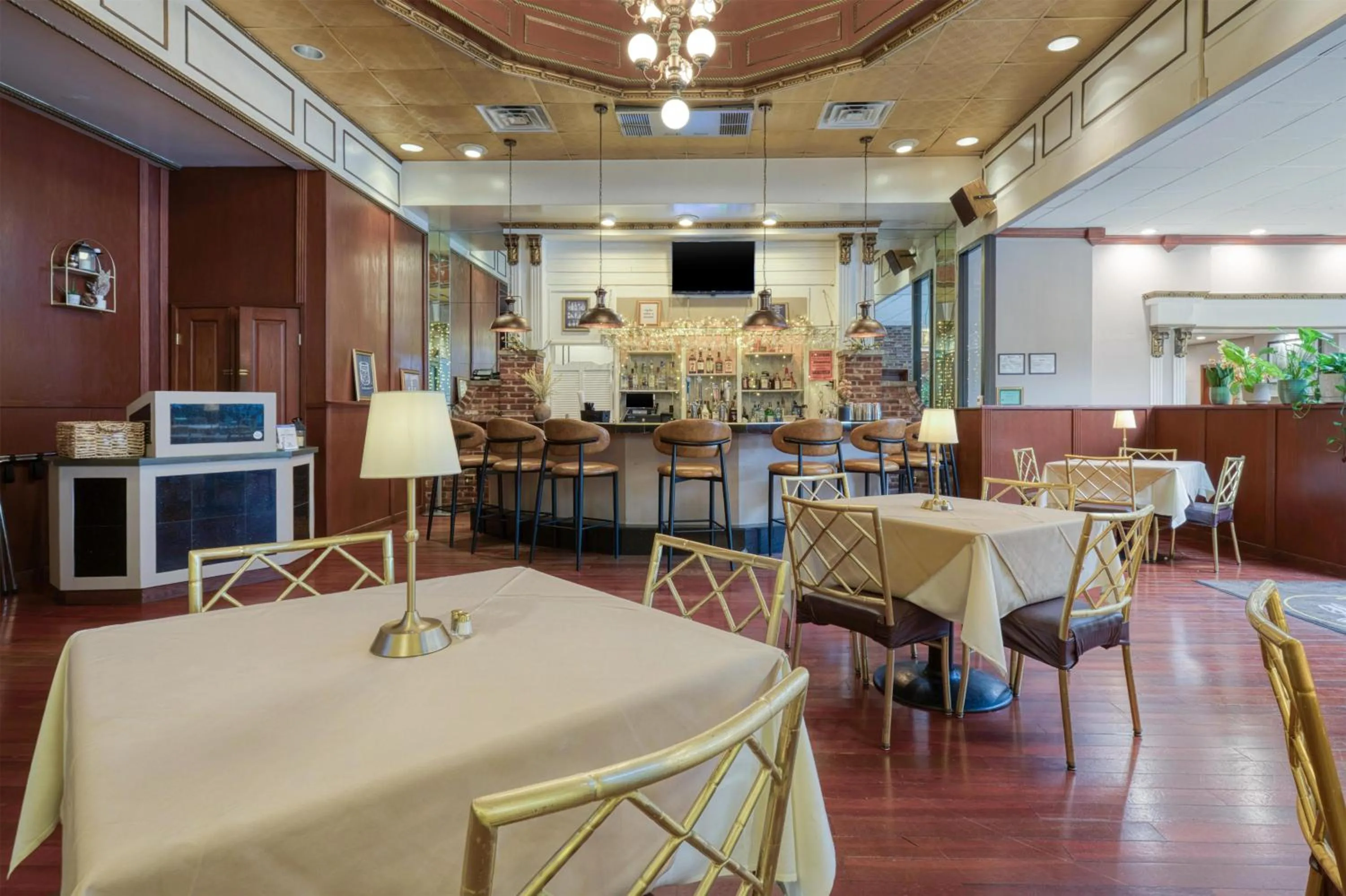 Restaurant/places to eat in Best Western Plus Wilkes Barre Center City