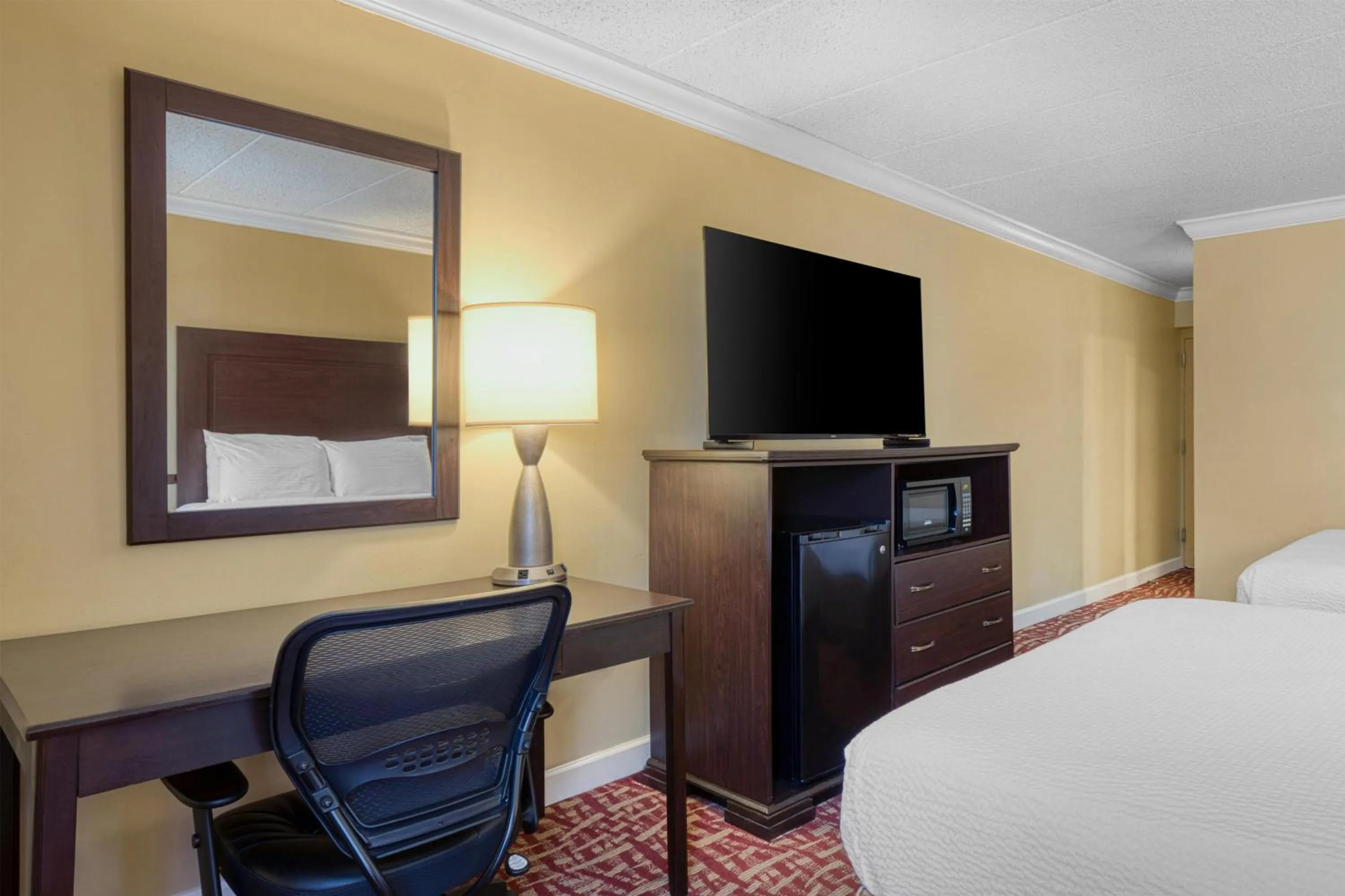 Bedroom, Bed in Best Western Plus Wilkes Barre Center City