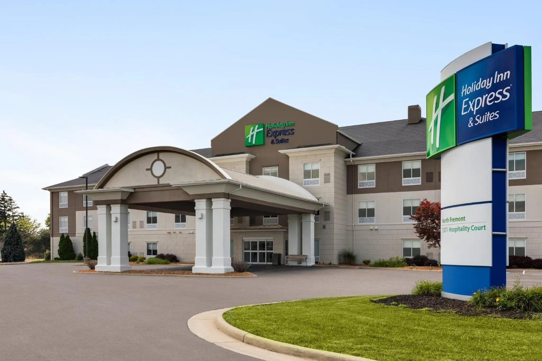 Property building in Holiday Inn Express & Suites North Fremont by IHG